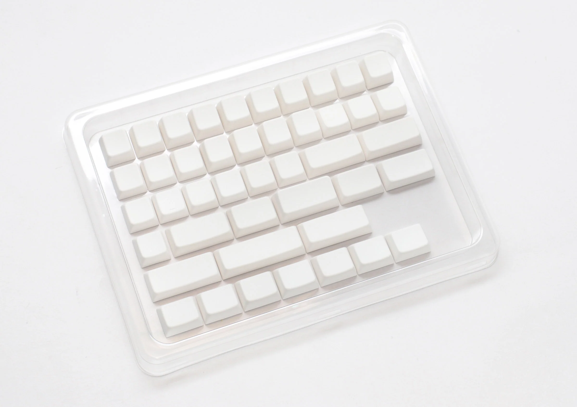 Ducky White Blank 132 Key MDA Profile PBT Keycap Set - Image 3
