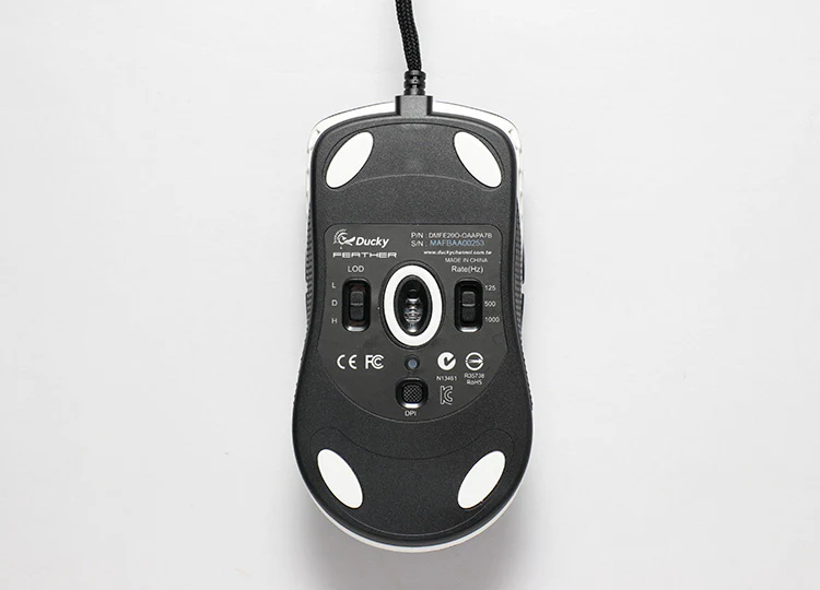 Ducky Black & White Feather Mouse (Omron D2FC-F-K Microswitch) - Image 5