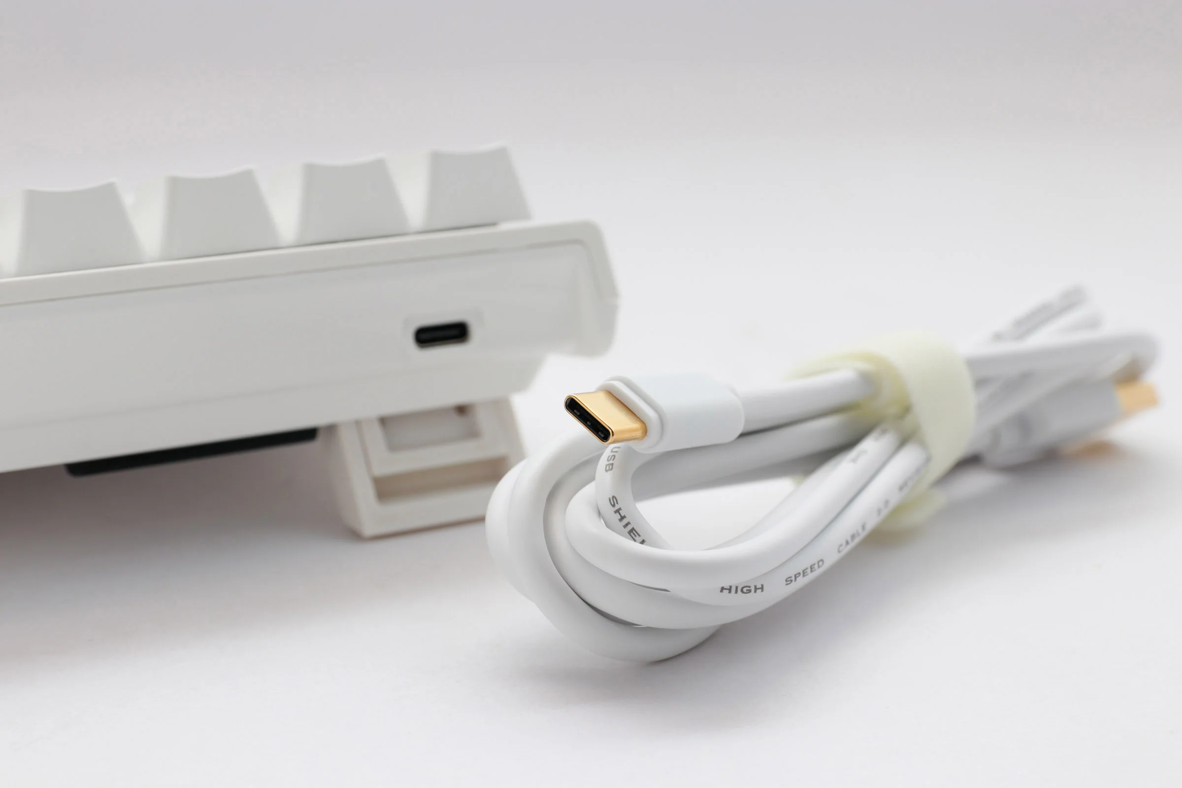 Ducky One 2 Mini Pro Pure White RGB LED 60% Double Shot PBT Mechanical Keyboard - Image 7