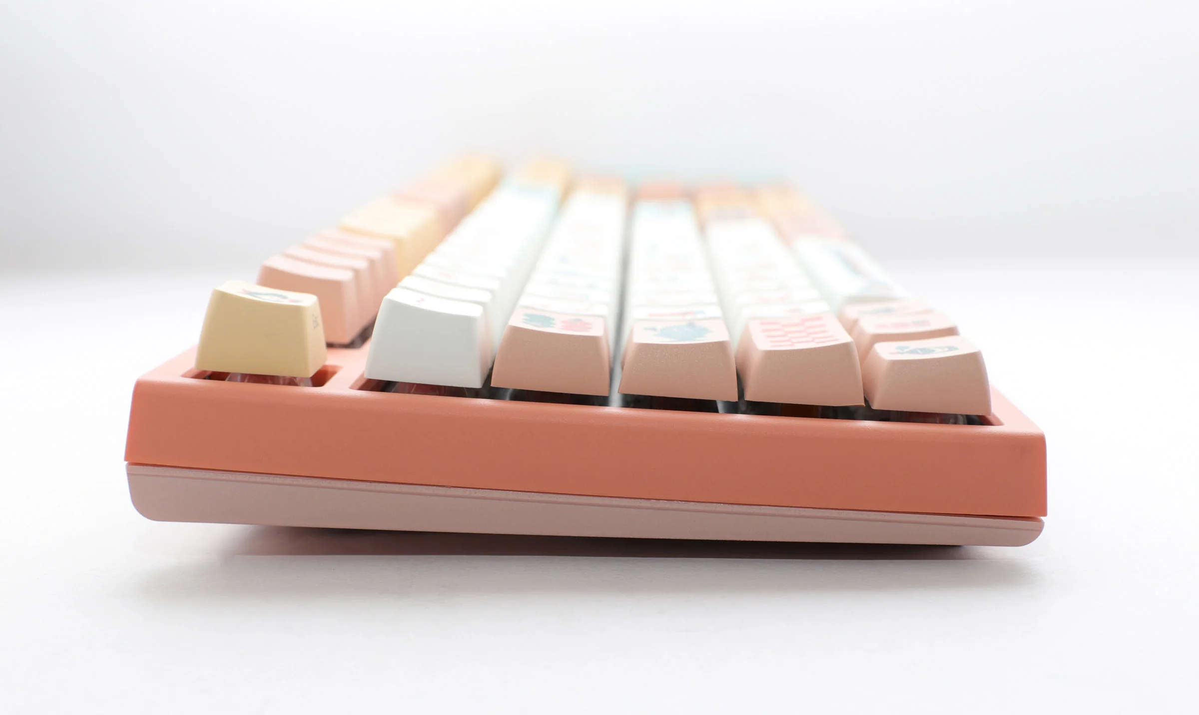 Ducky x Dimanche Alice in Wonderland One 2 Pro Dye Sub PBT Limited Mechanical Keyboard - Image 11