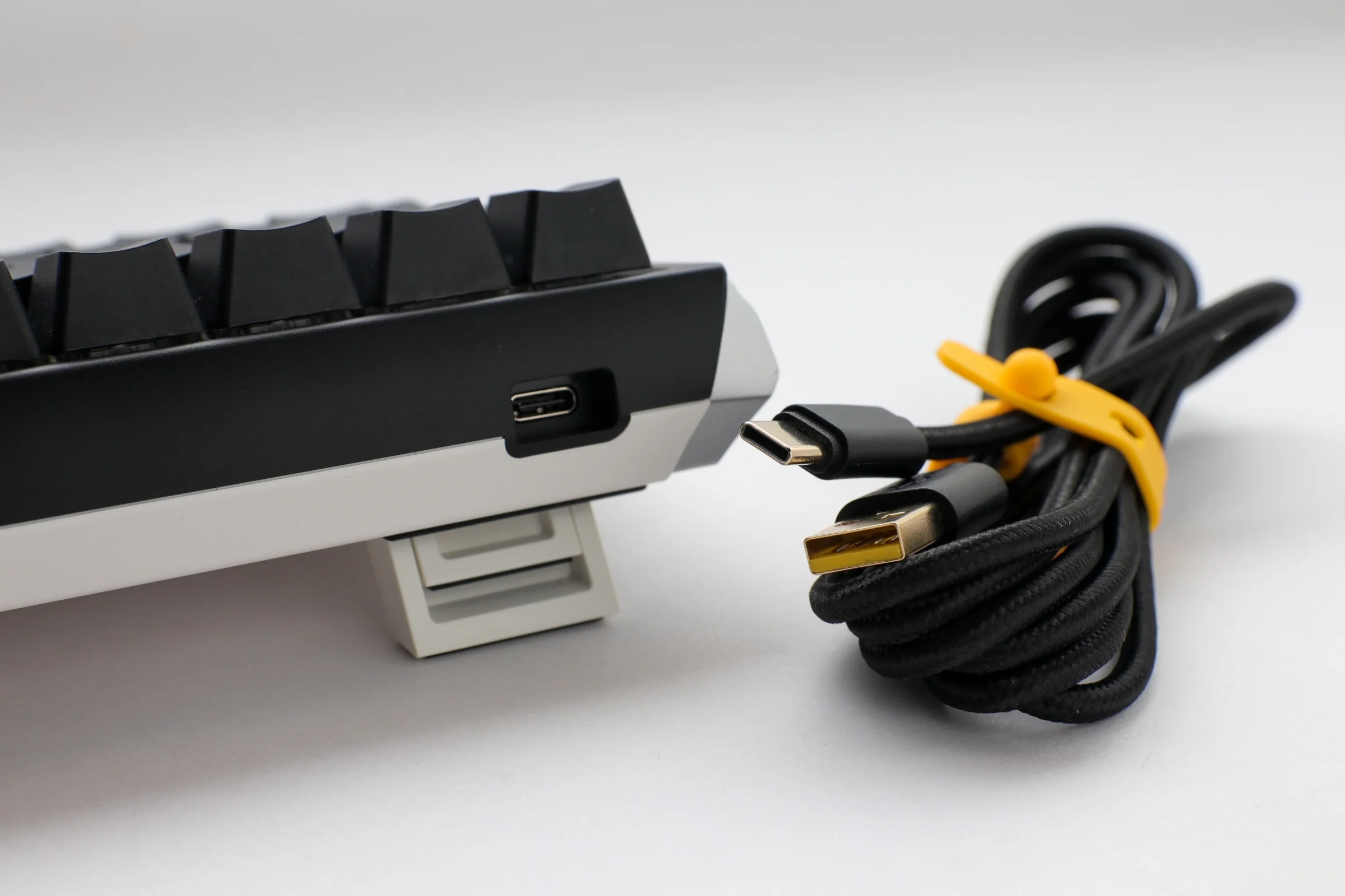 Ducky One 3 SF Classic 65% Hotswap RGB Mechanical Keyboard w/ Quack Mechanics - Image 6