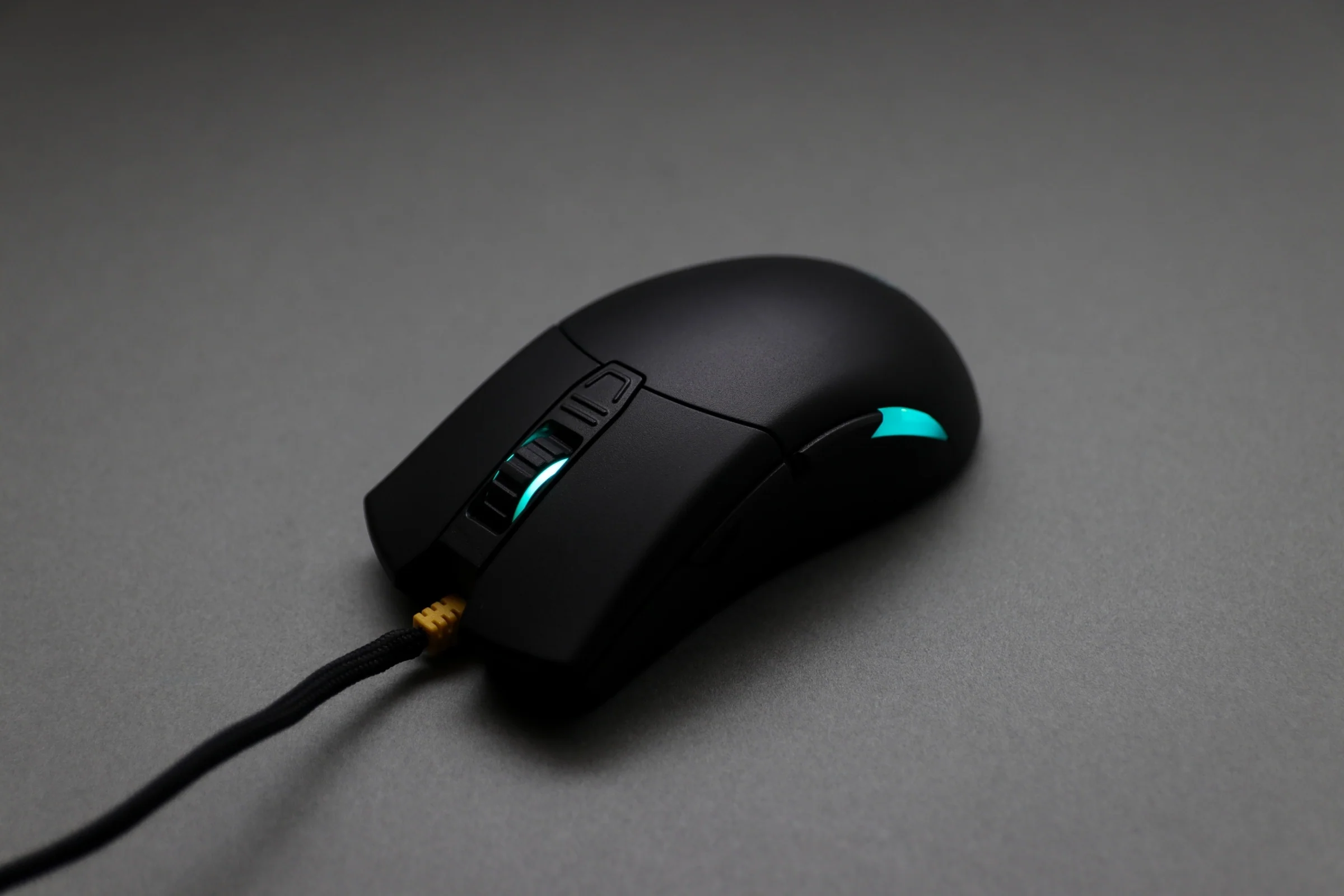 Ducky Secret M Retro RGB Mouse - Image 7
