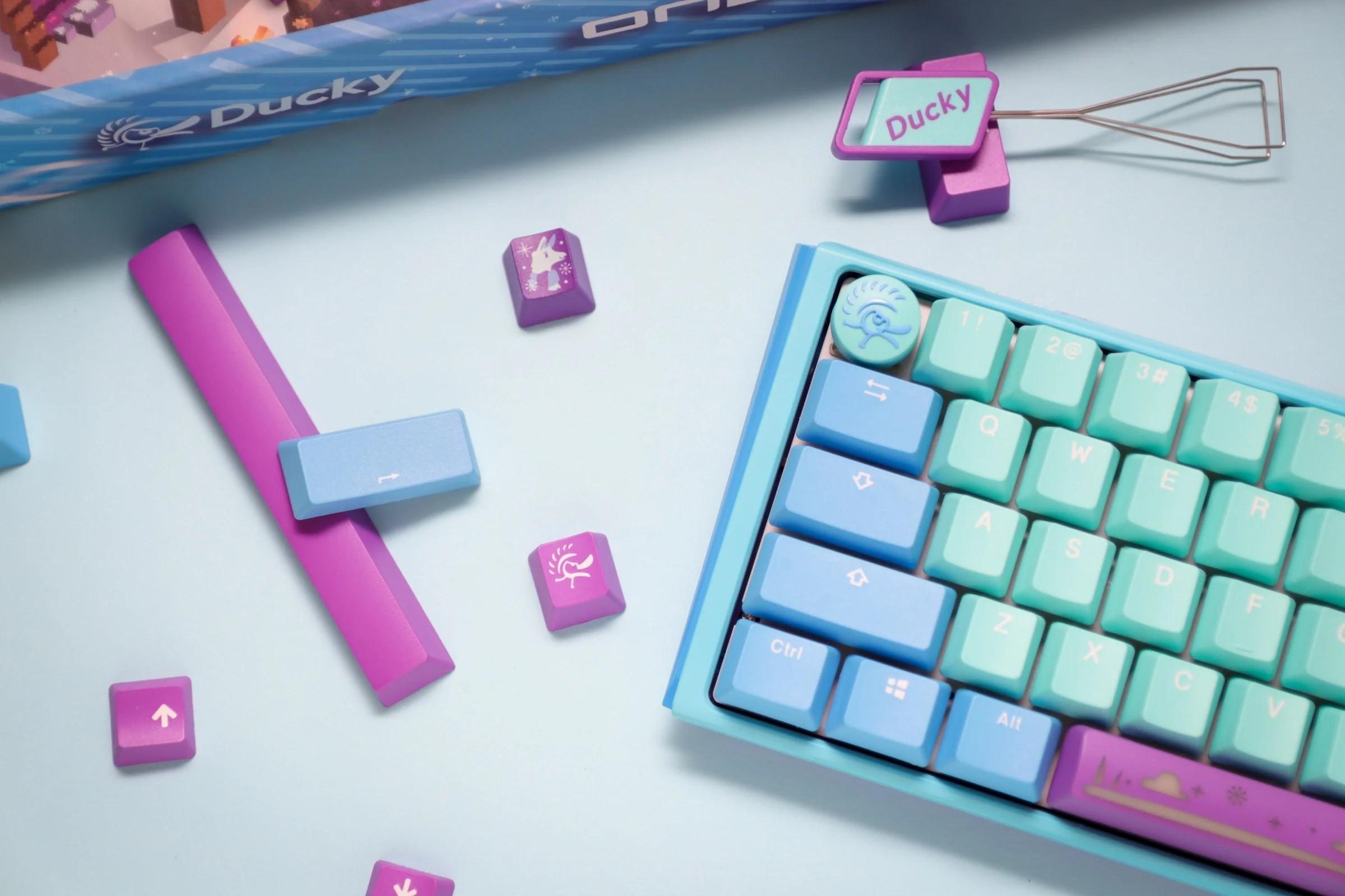Ducky x MK One 3 SF Frozen Llama 65% Hotswap RGB Limited Edition Mechanical Keyboard - Image 12