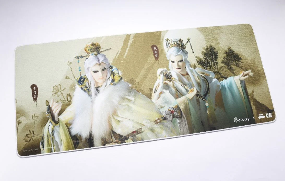 Ducky x Pili Glove Puppetry Show Limited Edition Mousepad Justice - Image 2