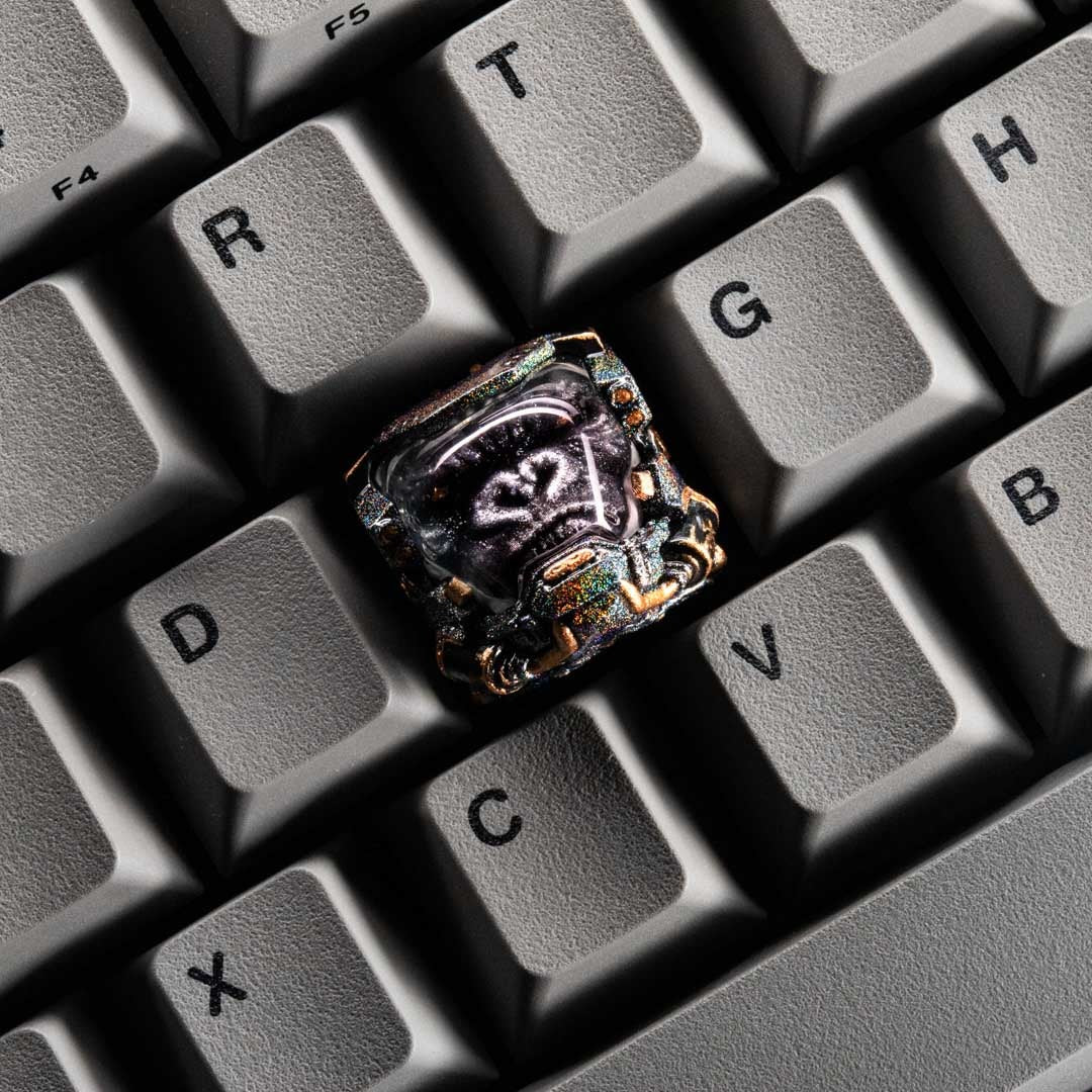Dwarf Factory Albert XI Colossus (Astronaut) Artisan Keycap - Image 4