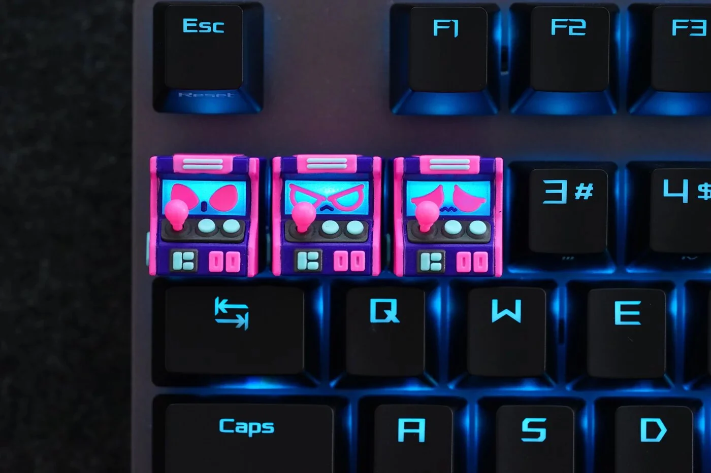 Hot Keys Project HKP Error Sad Laser Artisan Keycap - Image 3