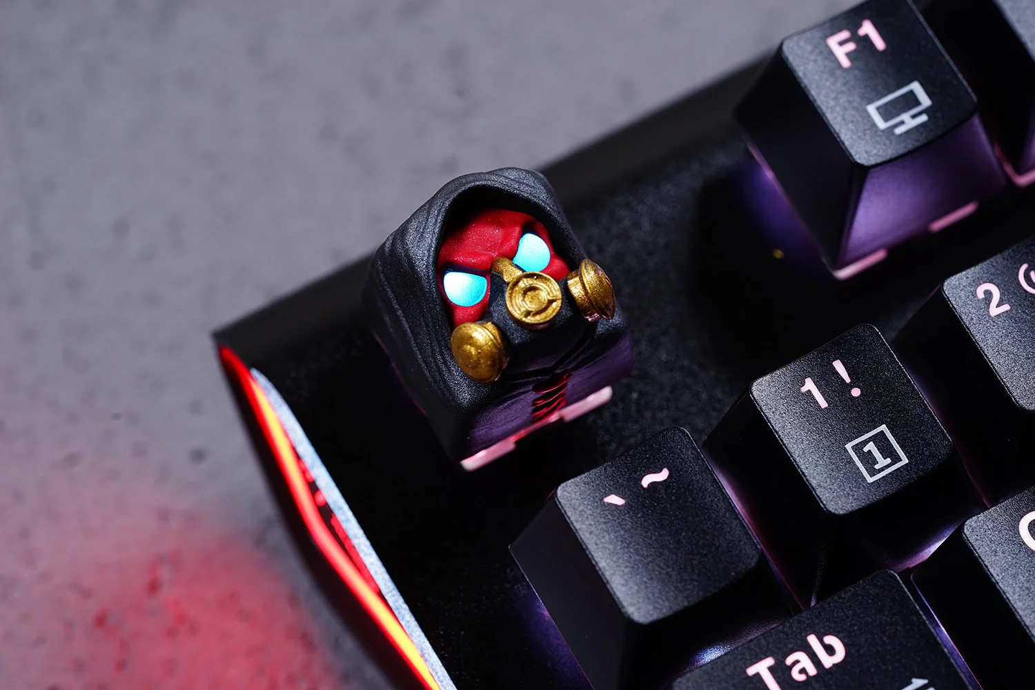 Hot Keys Project HKP Skull Face Dark Shadow Artisan Keycap - Image 2