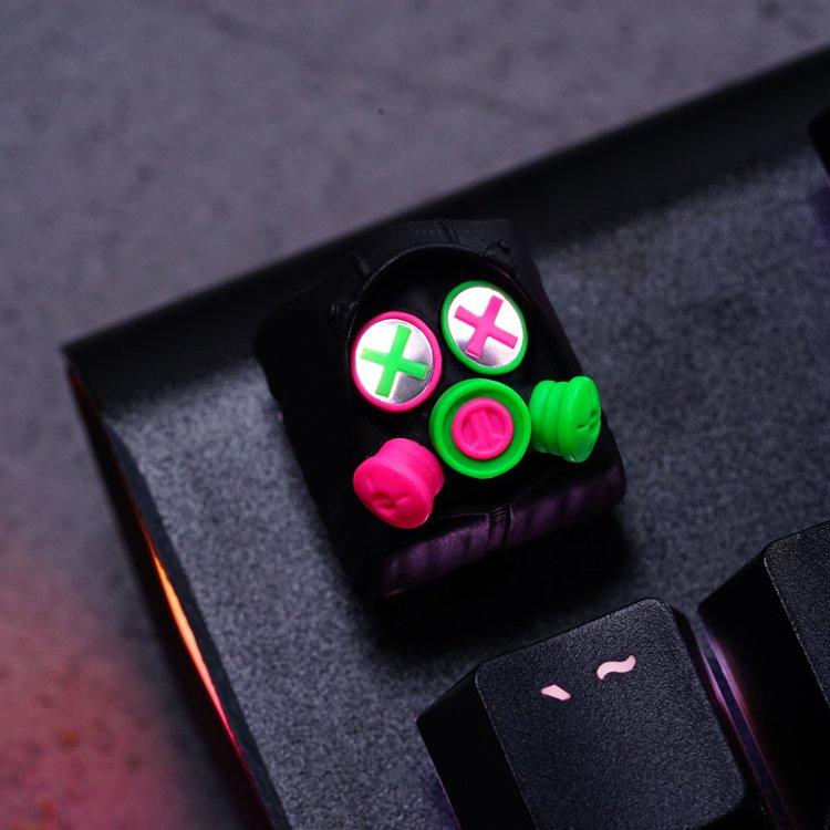 Hot Keys Project HKP Specter Cross Eyes Special Madness / Transparent Artisan Keycap - Image 3