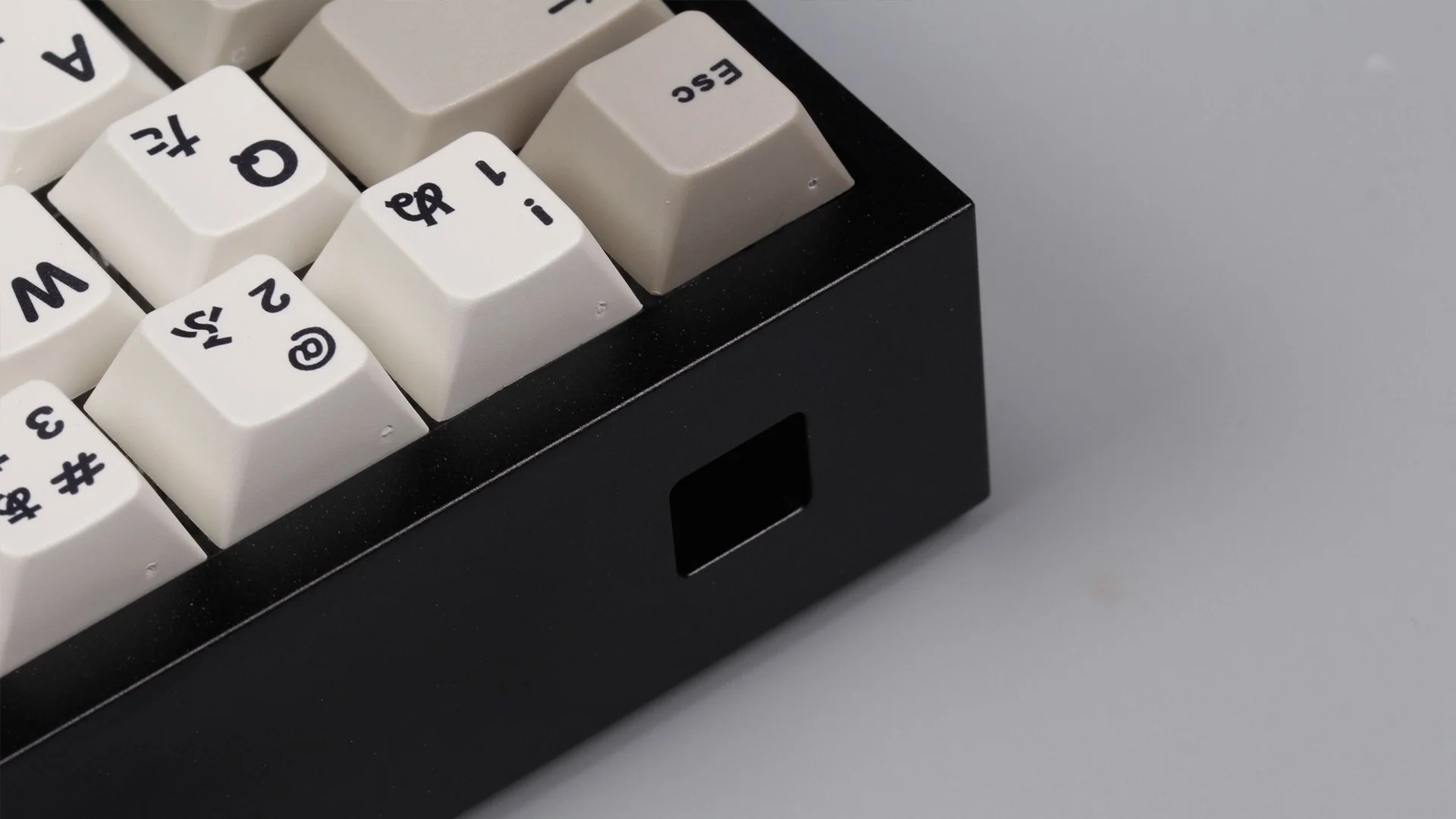 KBDFans Tofu 60% Anodized Aluminum Case - Image 9