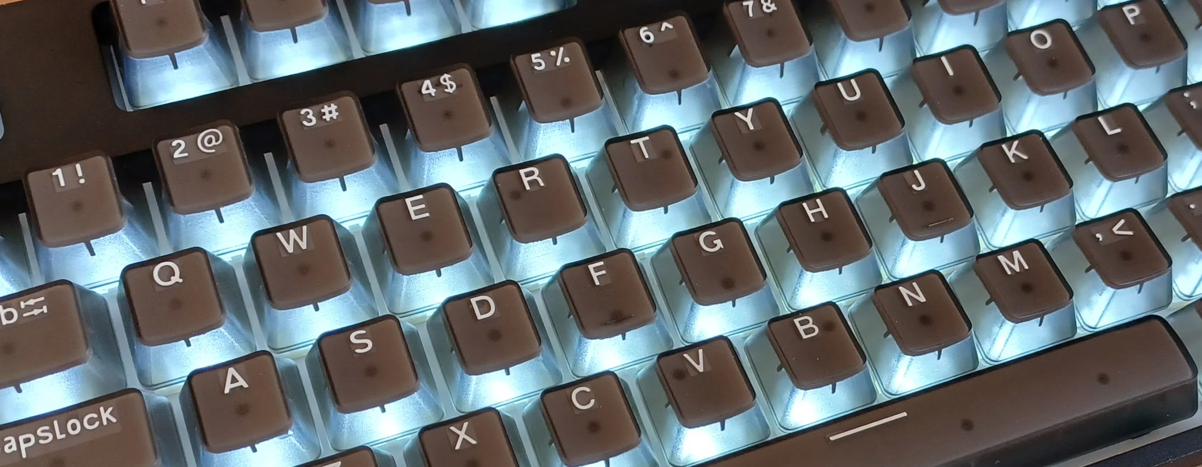 KBParadise V80 V2 Black Crystal TKL Hotswap White LED Double Shot Polycarbonate Mechanical Keyboard - Image 4