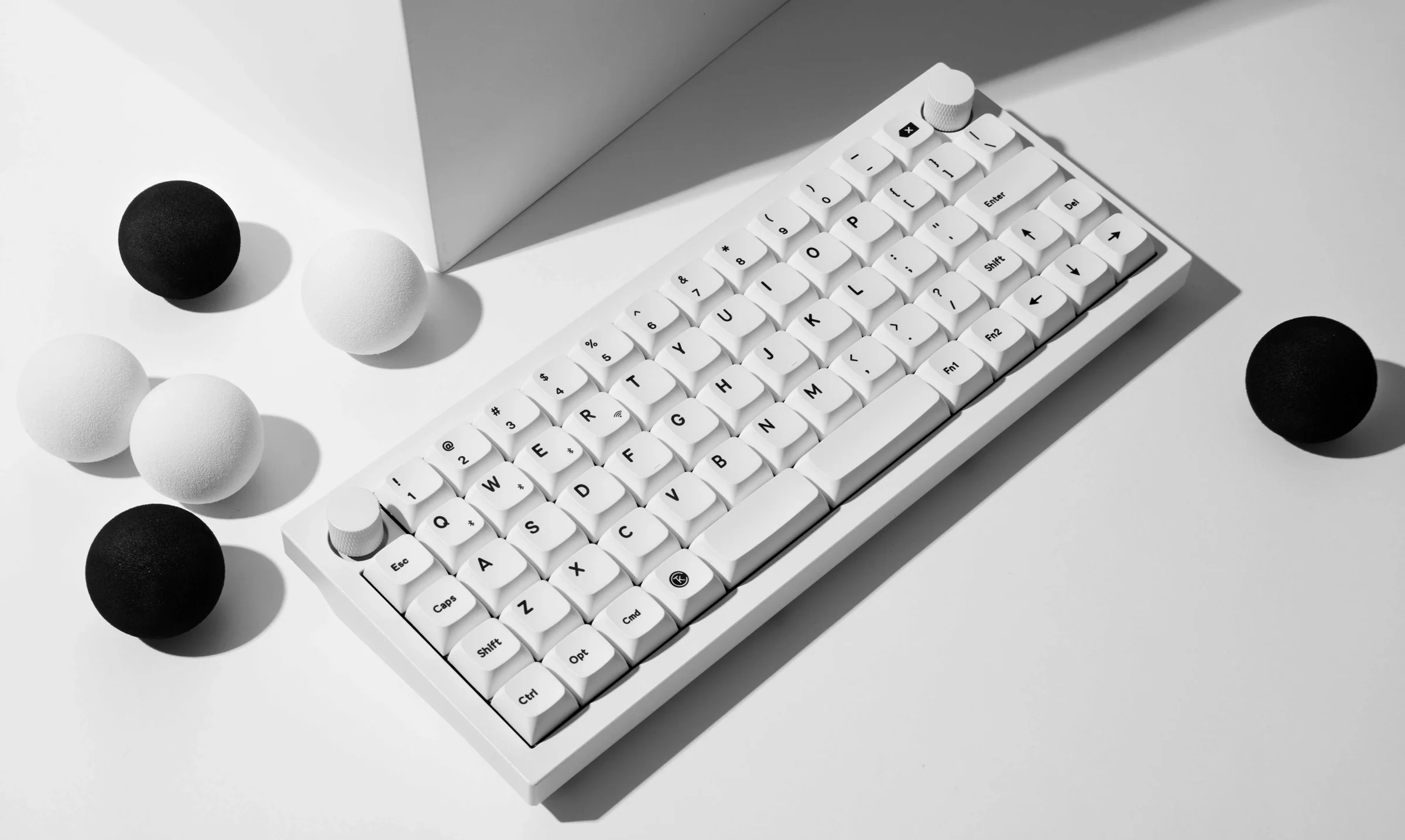 Keychron Q15 Max Aluminum 65% Ortholinear Hotswap Wireless Keyboard - Image 13