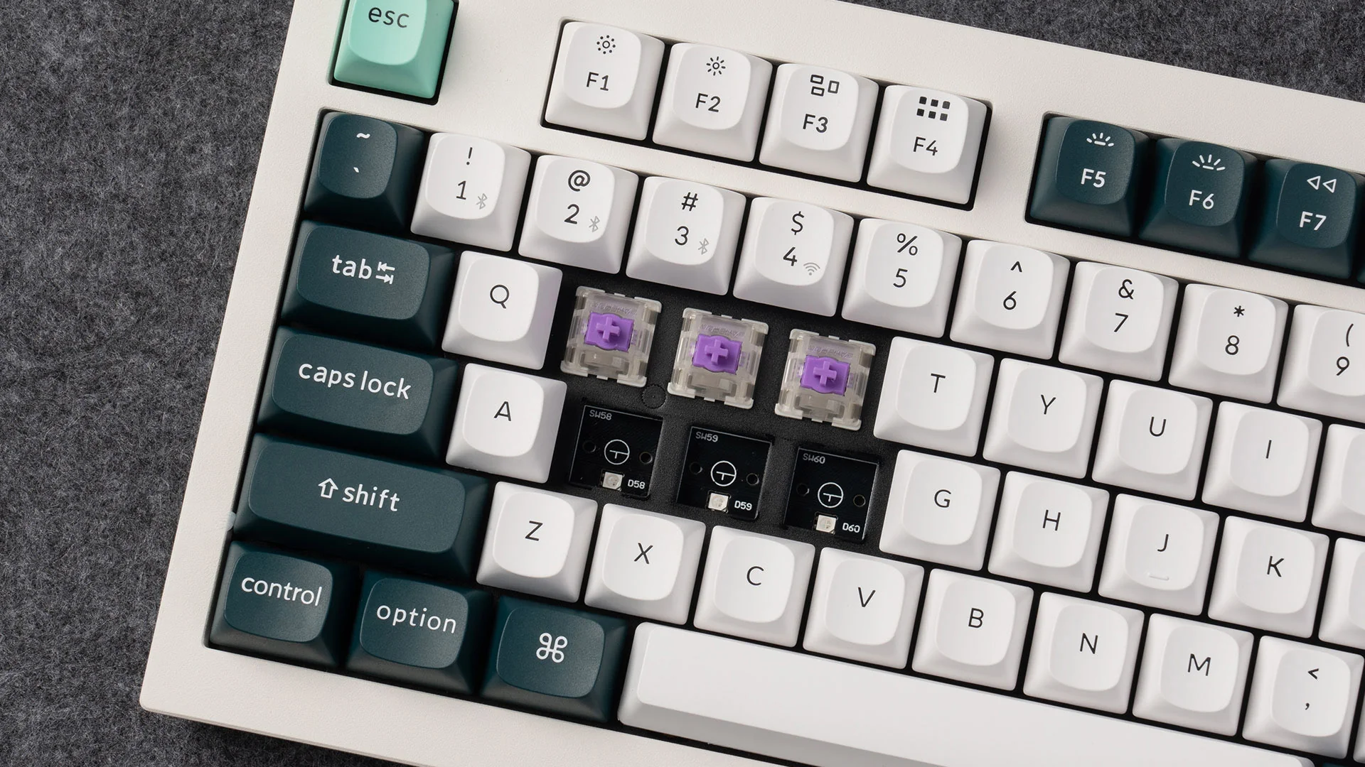 Keychron Q5 HE TMR Aluminum Hotswap Wireless RGB Keyboard - Image 12