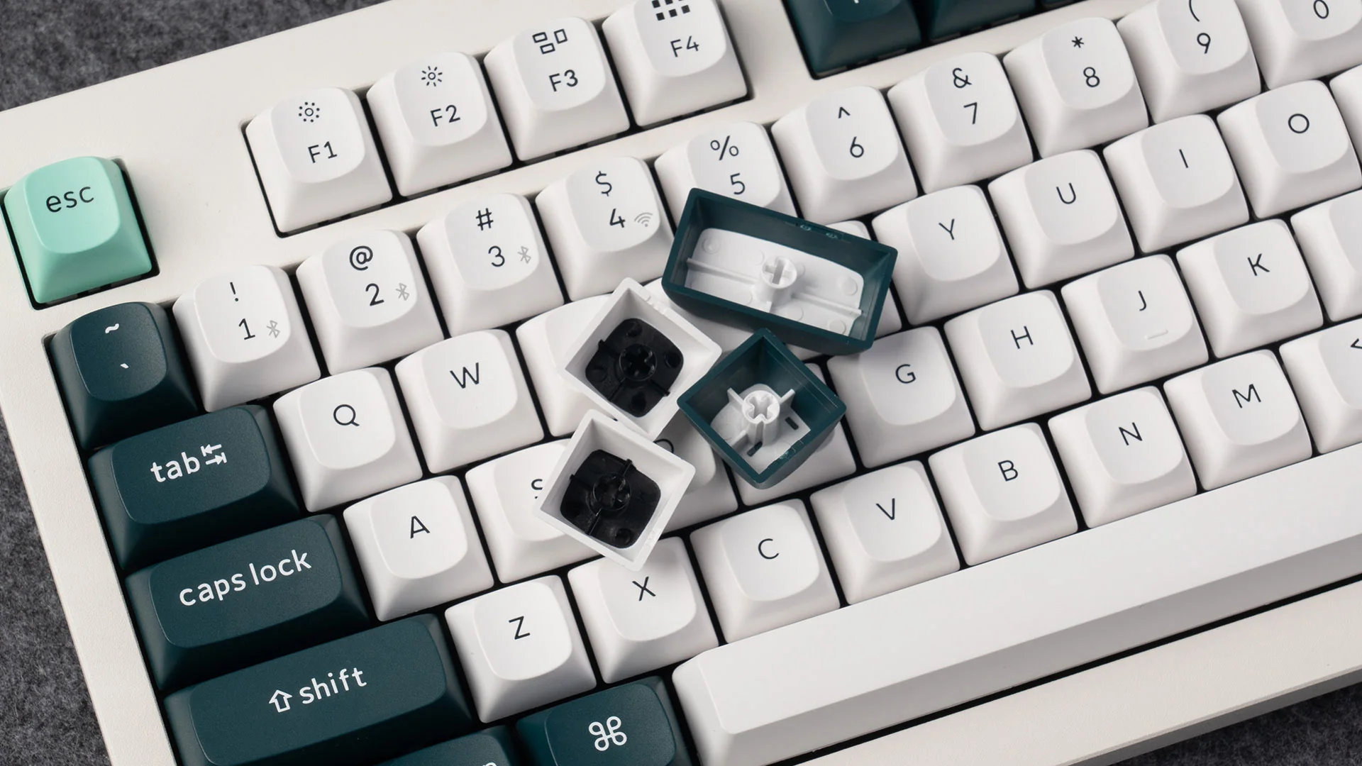 Keychron Q5 HE TMR Aluminum Hotswap Wireless RGB Keyboard - Image 14