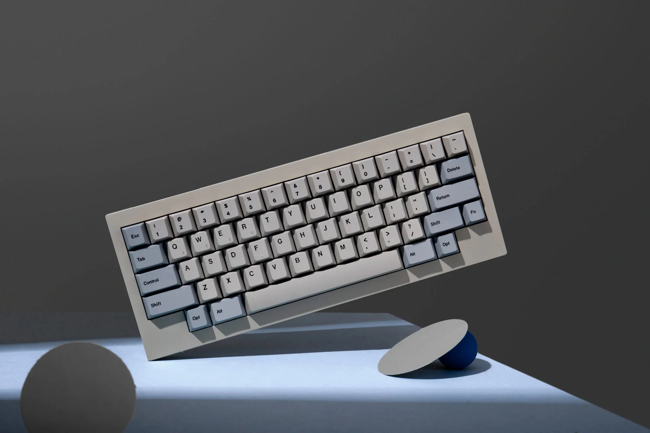 Keychron Q60 Max Retro Aluminum 60% Hotswap Wireless Keyboard - Image 5