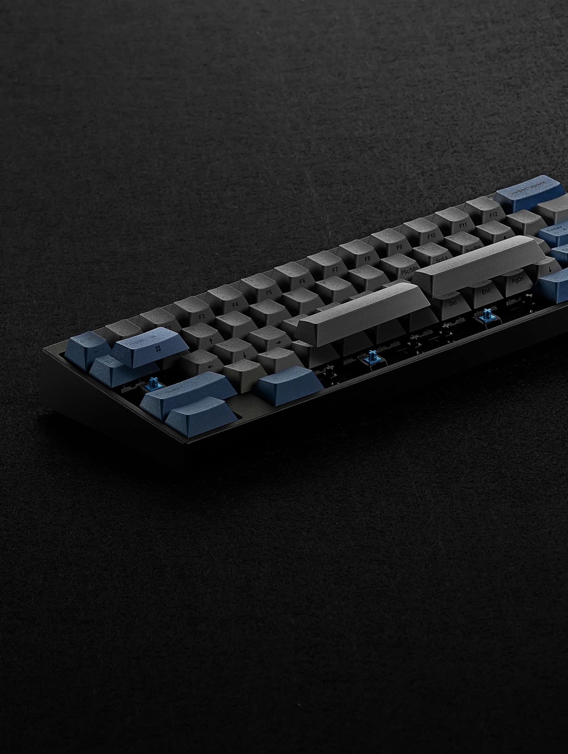 Leopold FC630MBT Blue / Grey 60% Bluetooth Mechanical Keyboard - Image 5