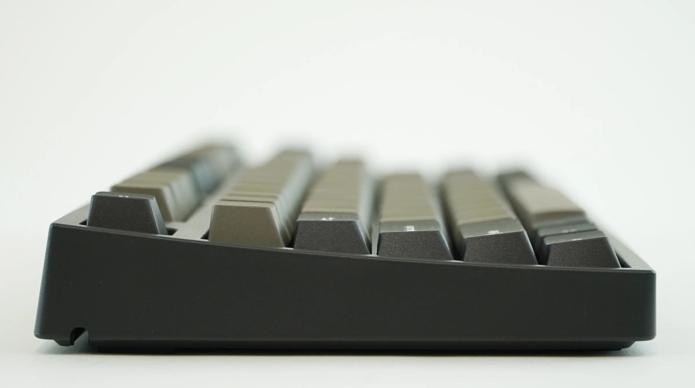Leopold FC750R Dolch PD TKL Double Shot PBT Mechanical Keyboard - Image 4