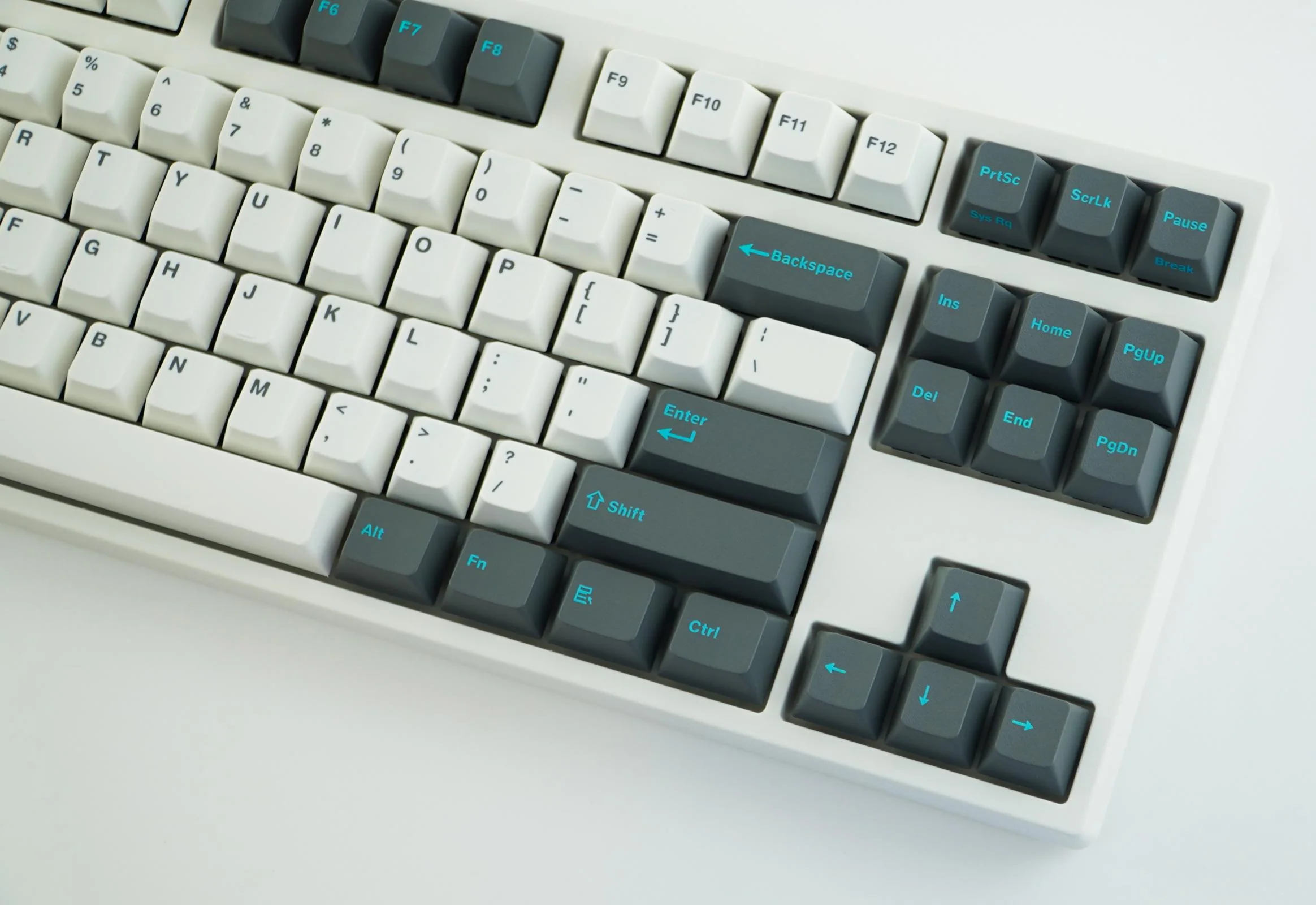 Leopold FC750R White/Grey PD TKL Double Shot PBT Mechanical Keyboard - Image 3