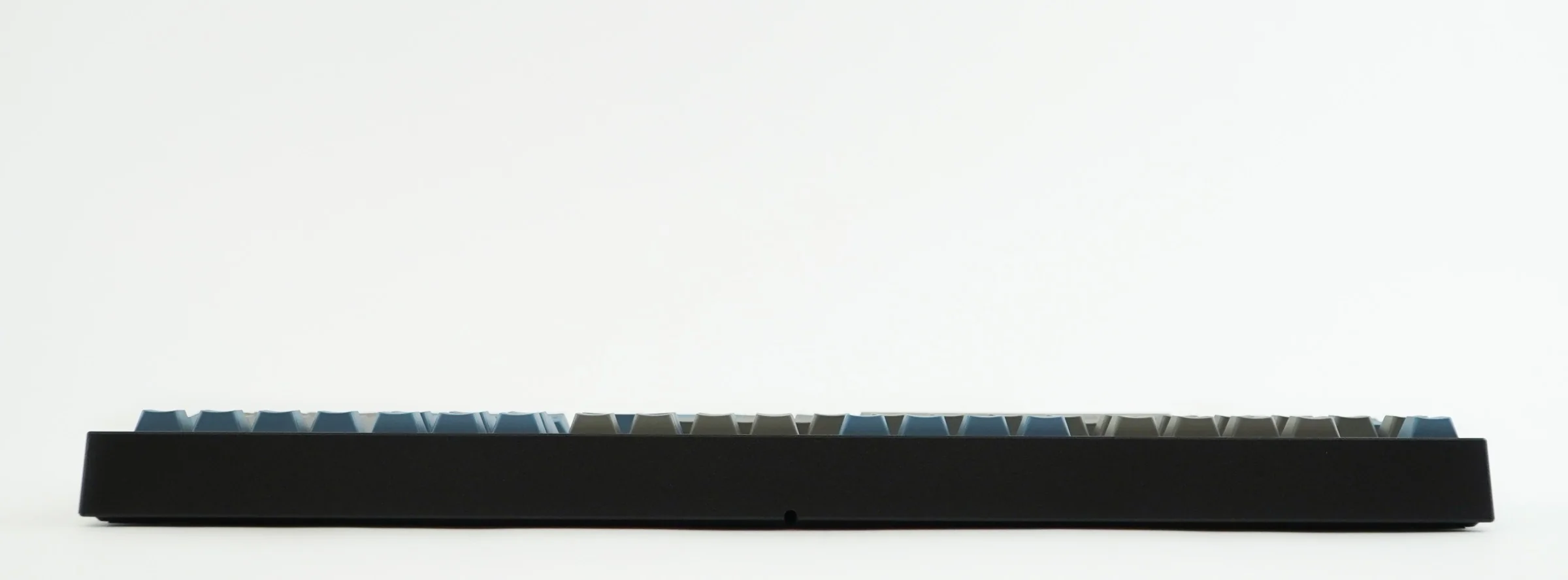 Leopold FC900R Grey/Blue PD Double Shot PBT Mechanical Keyboard - Image 5