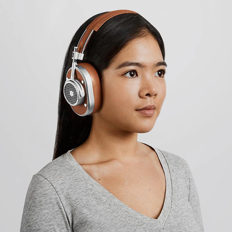 Master & Dynamic MH40 Wireless Over Ear Headphones Brown/Silver - Image 6
