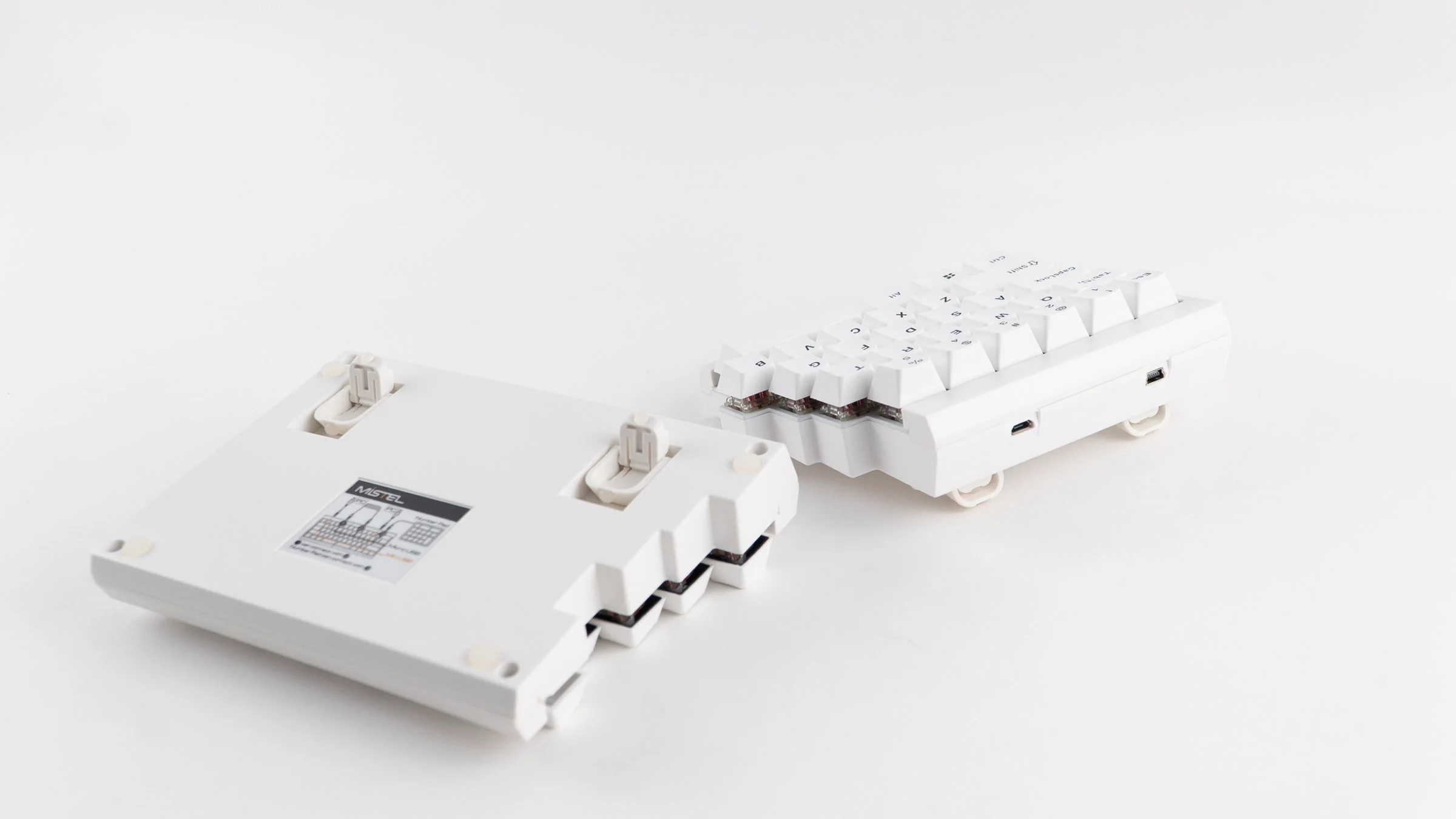 Mistel Barocco White 60% RGB Double Shot PBT Mechanical Keyboard - Image 6