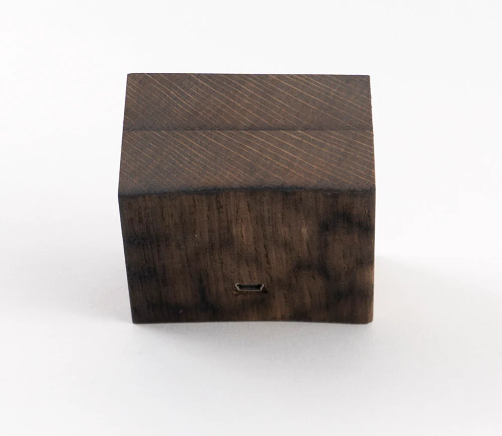 MK Custom 4-Key Wooden Backlit Artisan Keycap Display - Image 6
