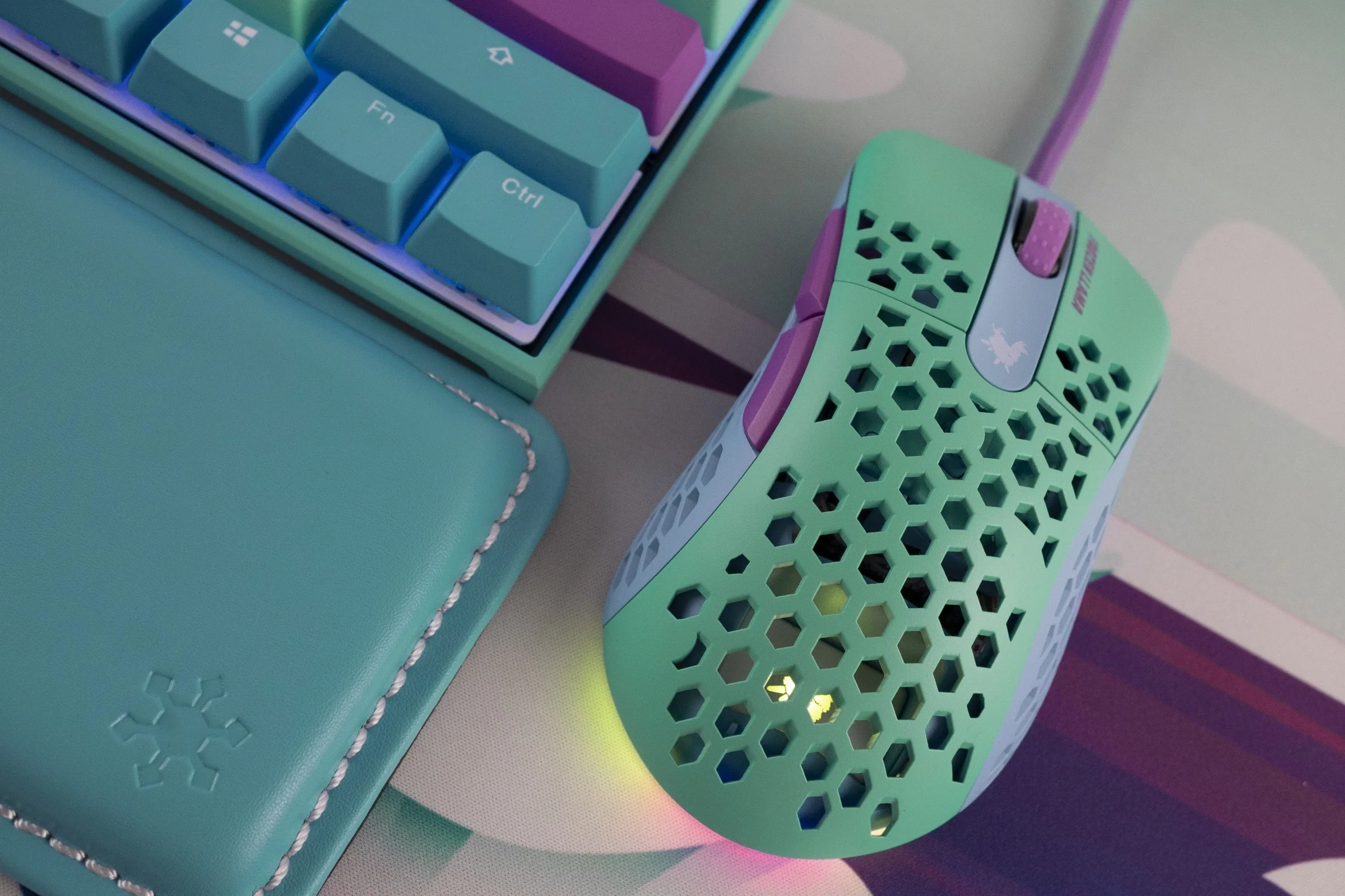 MK Frozen Llama Mouse 67g Lightweight Gaming 3389 Pixart RGB GM 8.0 - Image 7