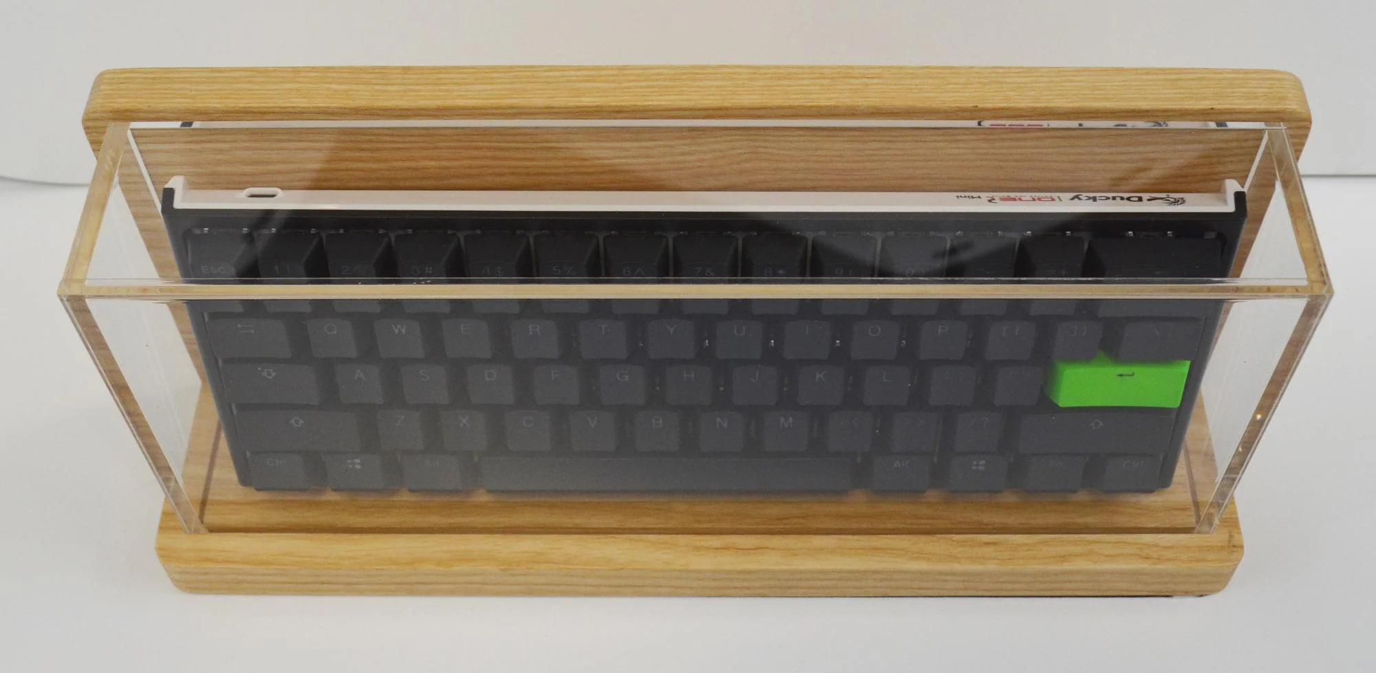 MK Nina 60% Ash Wood Acrylic Keyboard Display - Image 7