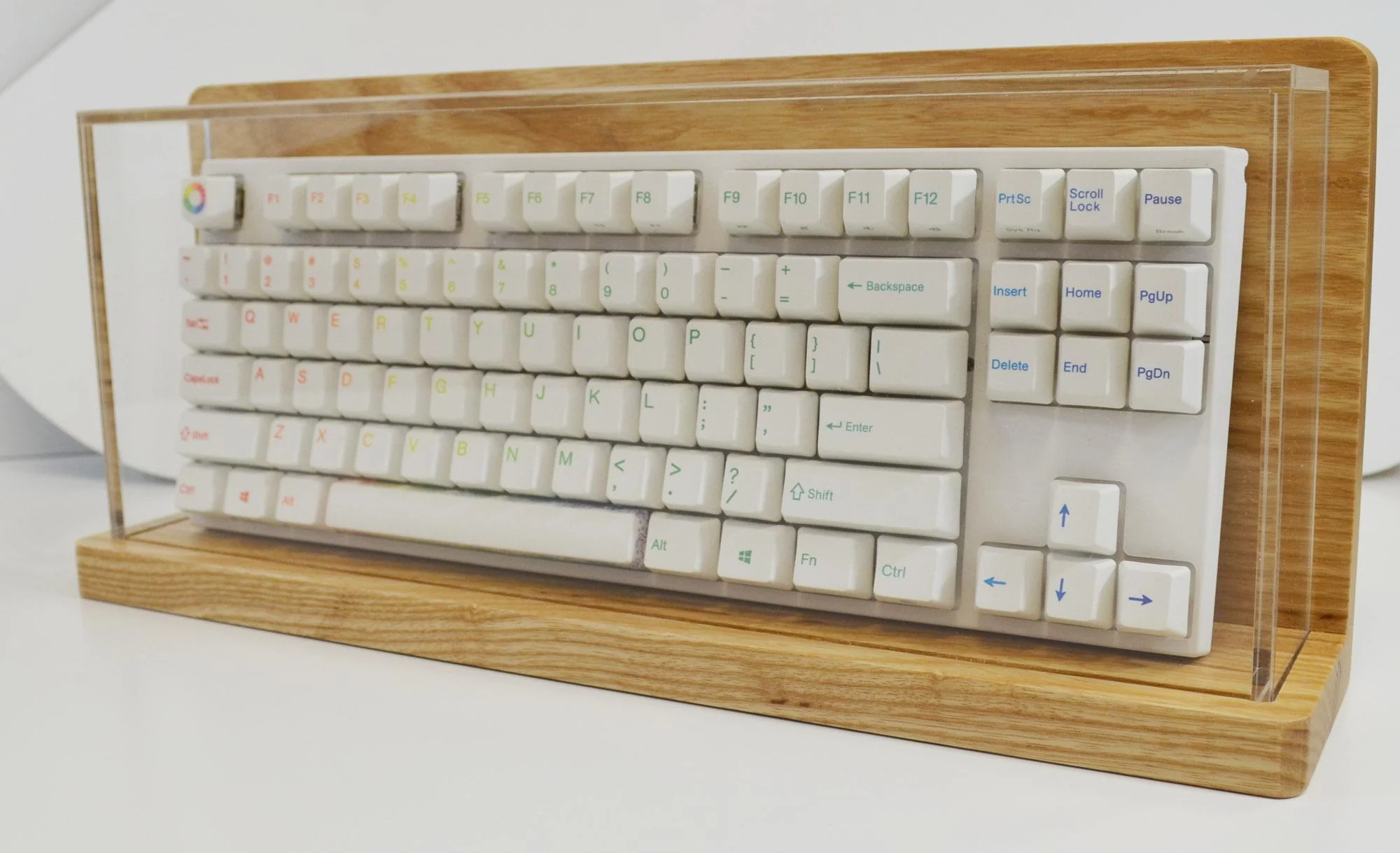 MK Pinta TKL Ash Wood Acrylic Keyboard Display - Image 4