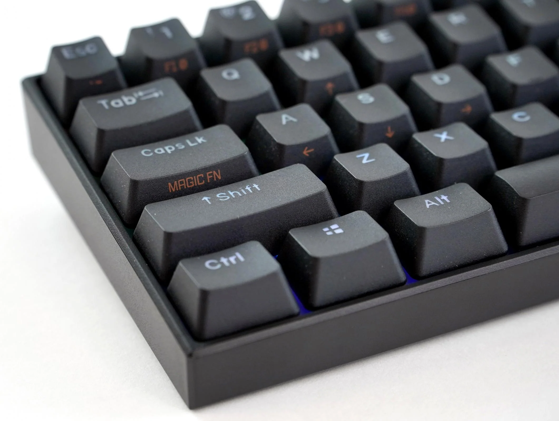 Obinslab Anne Pro 2 Black 60% Bluetooth RGB Mechanical Keyboard - Image 4
