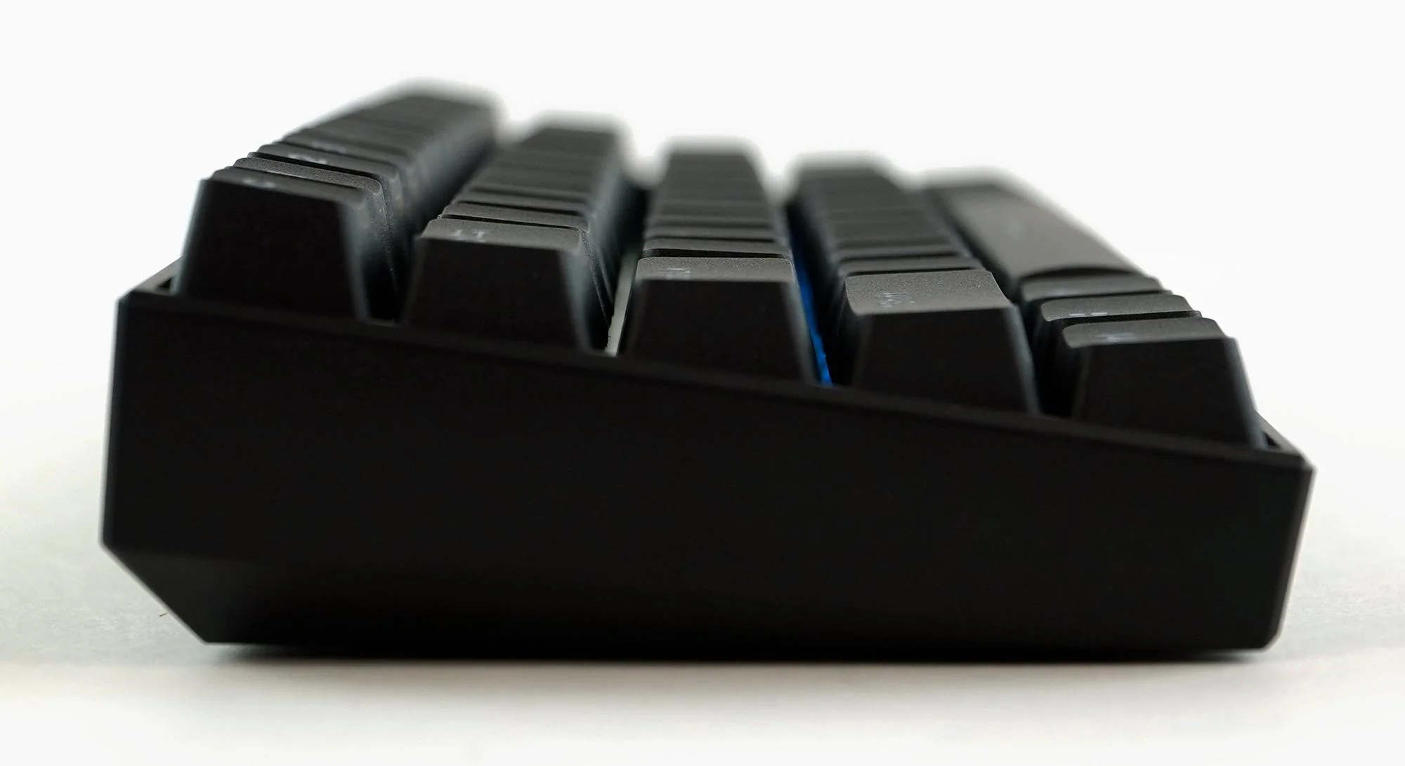 Obinslab Anne Pro 2 Black 60% Bluetooth RGB Mechanical Keyboard - Image 5