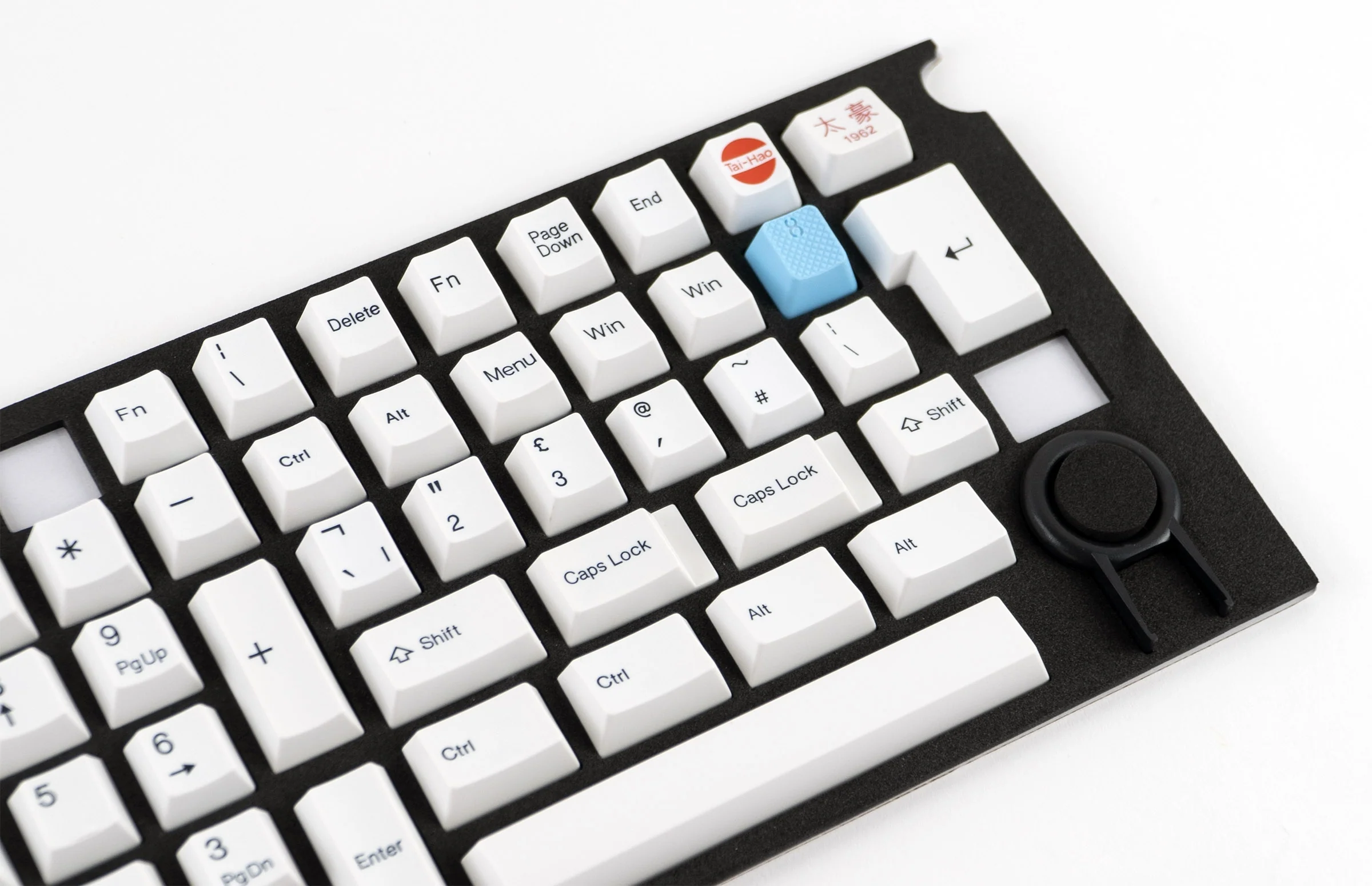 Tai-Hao Black on White 150 Key Cubic Profile Double Shot ABS Keycap Set - Image 3