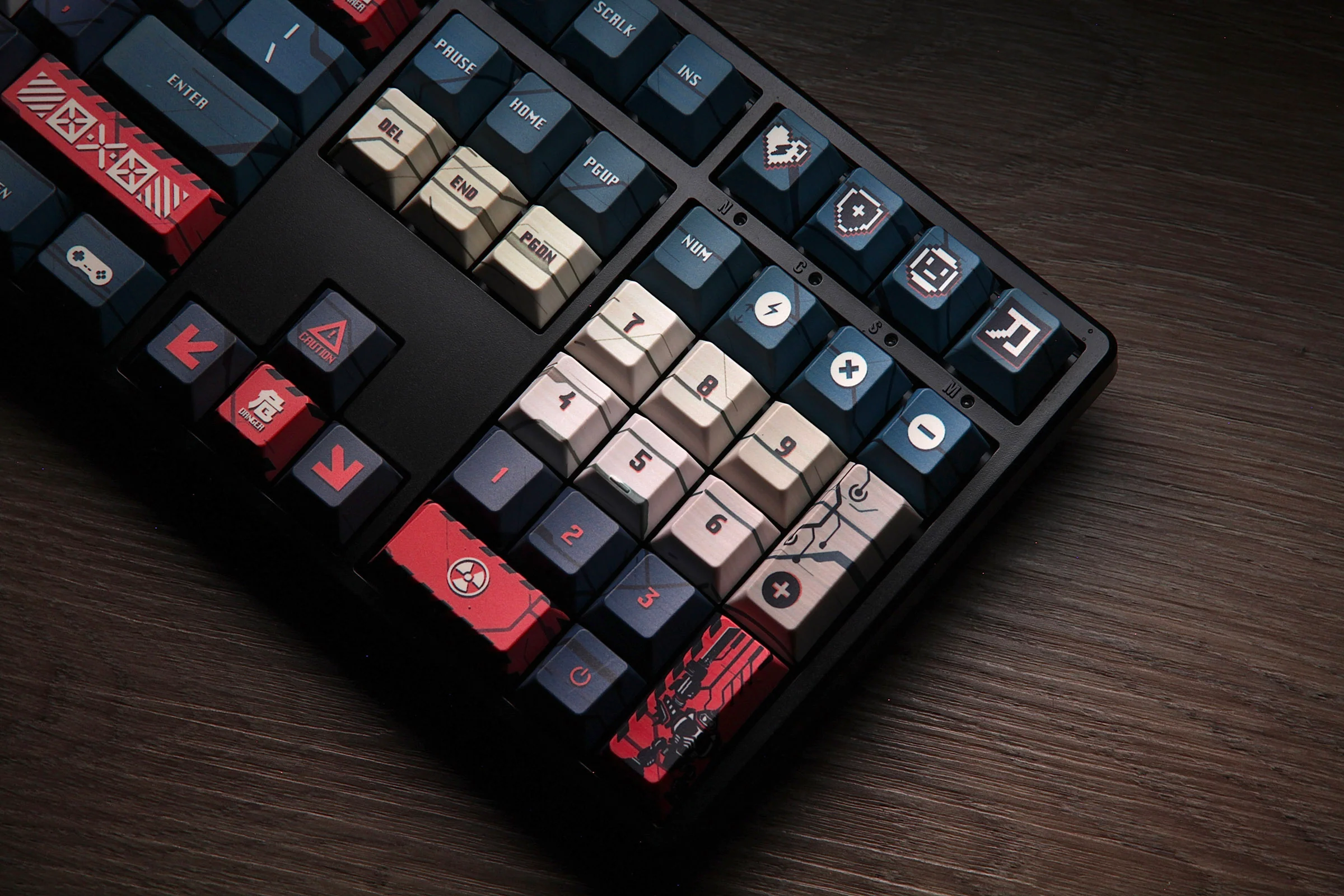 Traitors Mecha 108 Key Cherry Profile PBT Keycap Set - Image 4