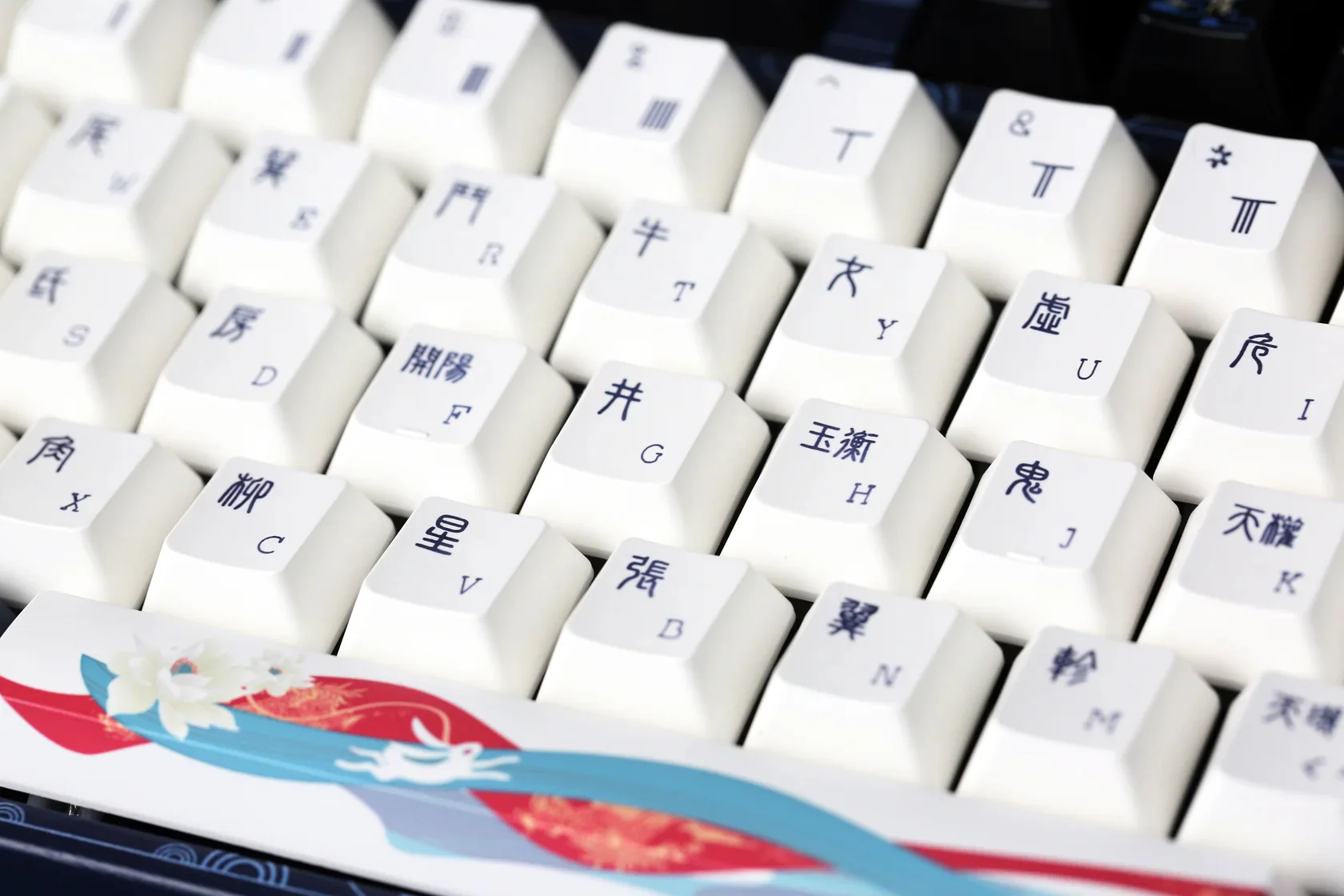 Varmilo APT108 Chang'e Hotswap Wireless RGB Keyboard - Image 4