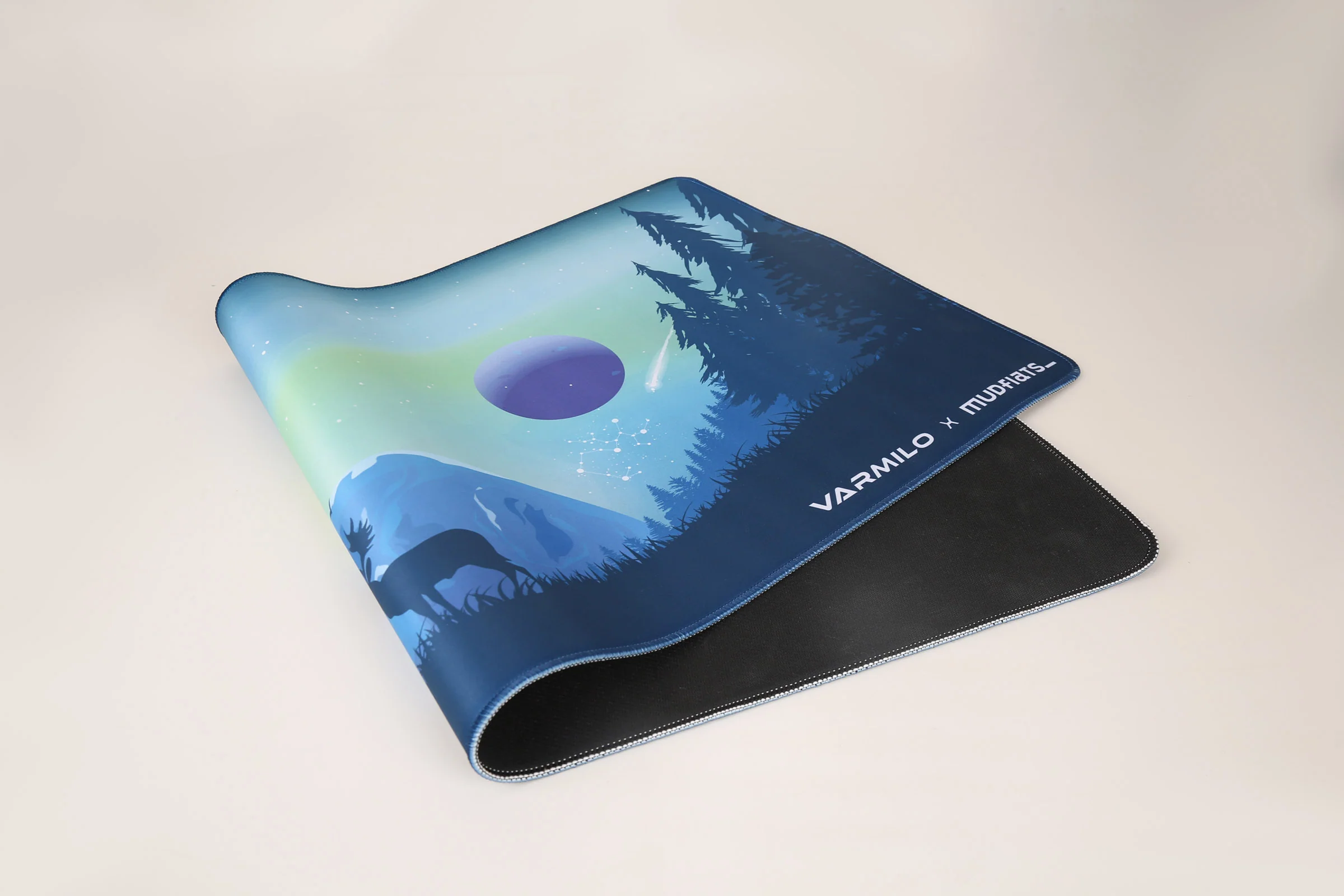 Varmilo Extra Large Aurora Desk Mat with Stitched Edges - Image 4