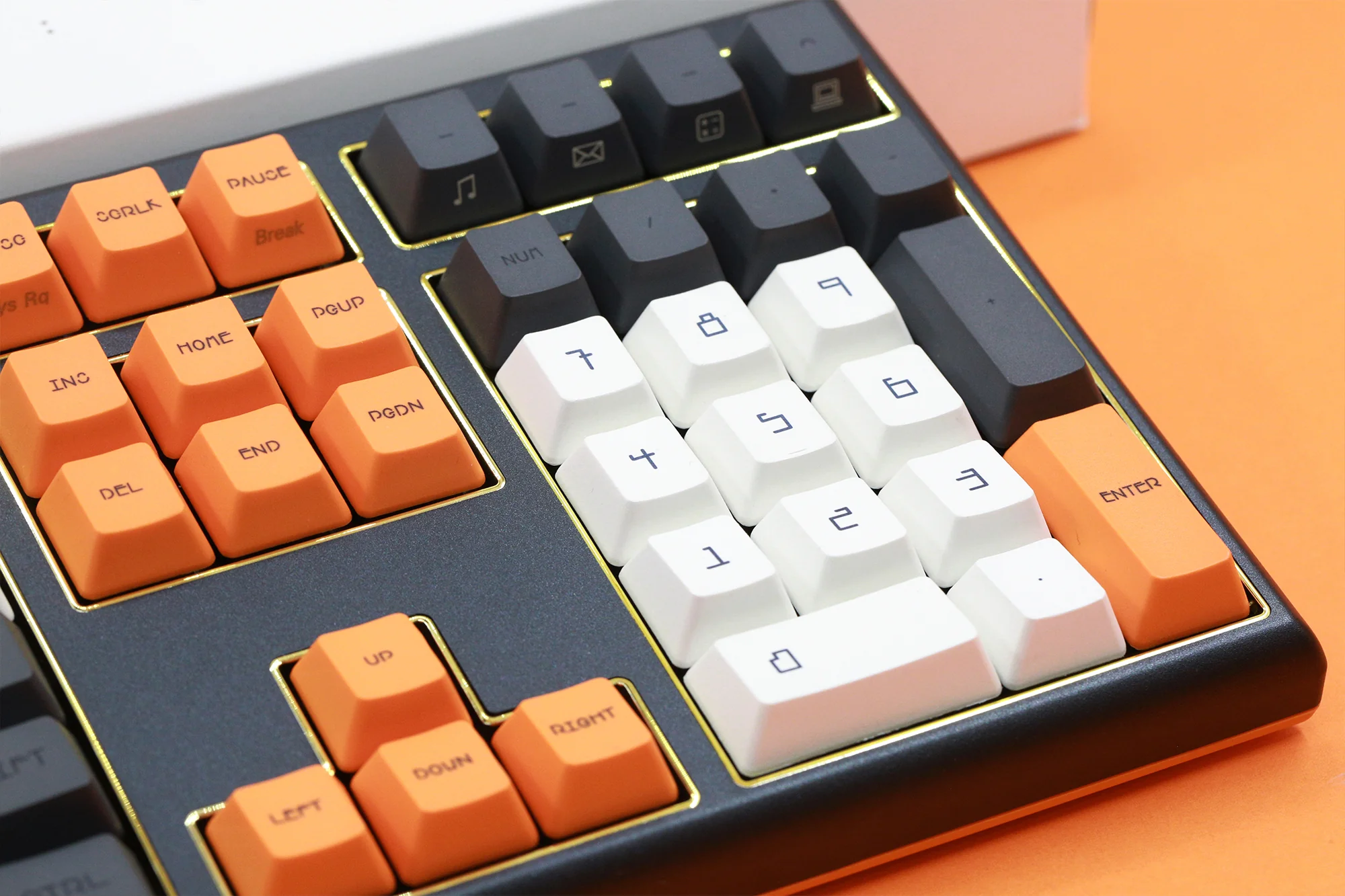 Varmilo Lure Series Awake White LED EC Mechanical Keyboard - Image 9