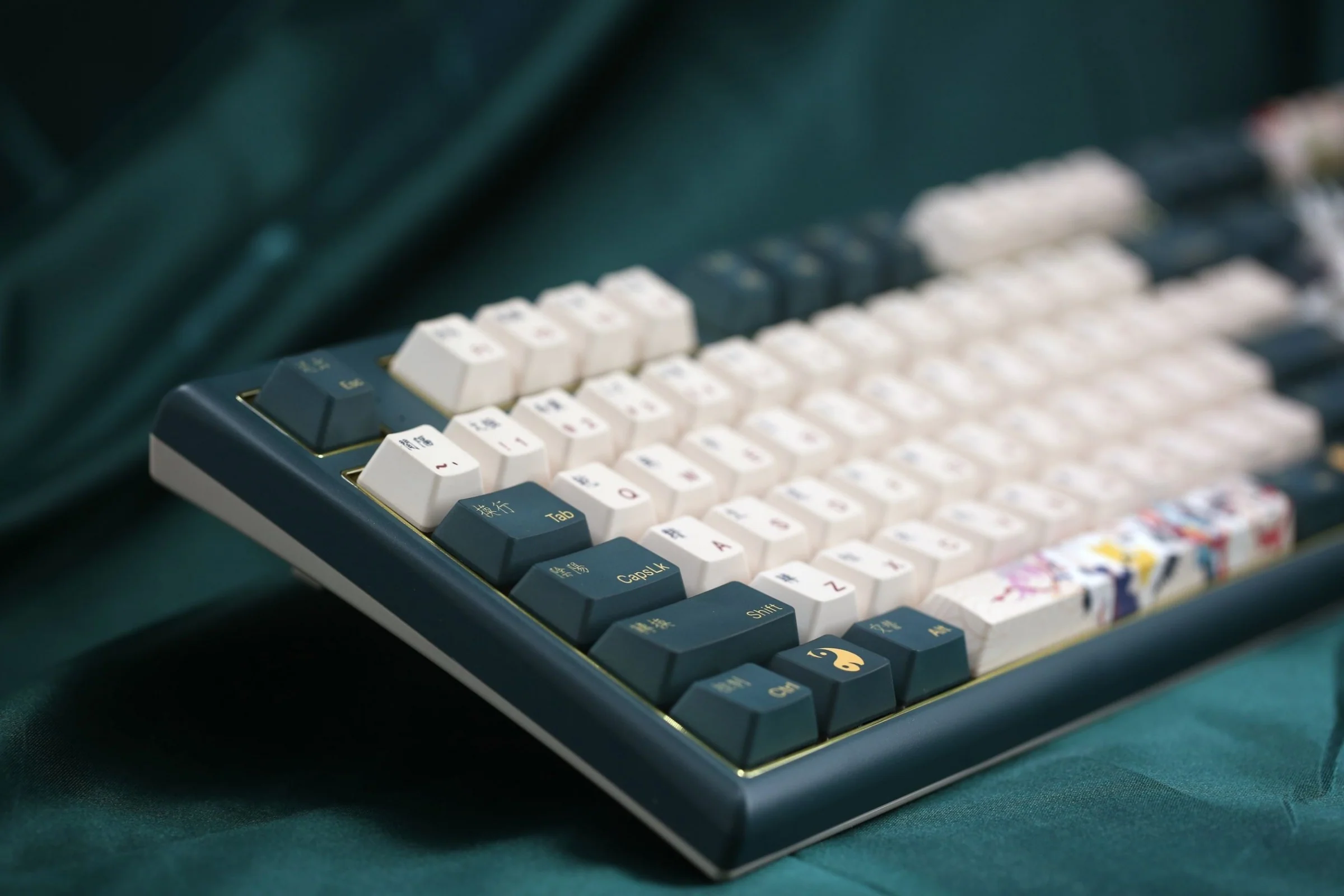 Varmilo Lure Series Crane Wireless Keyboard - Image 7