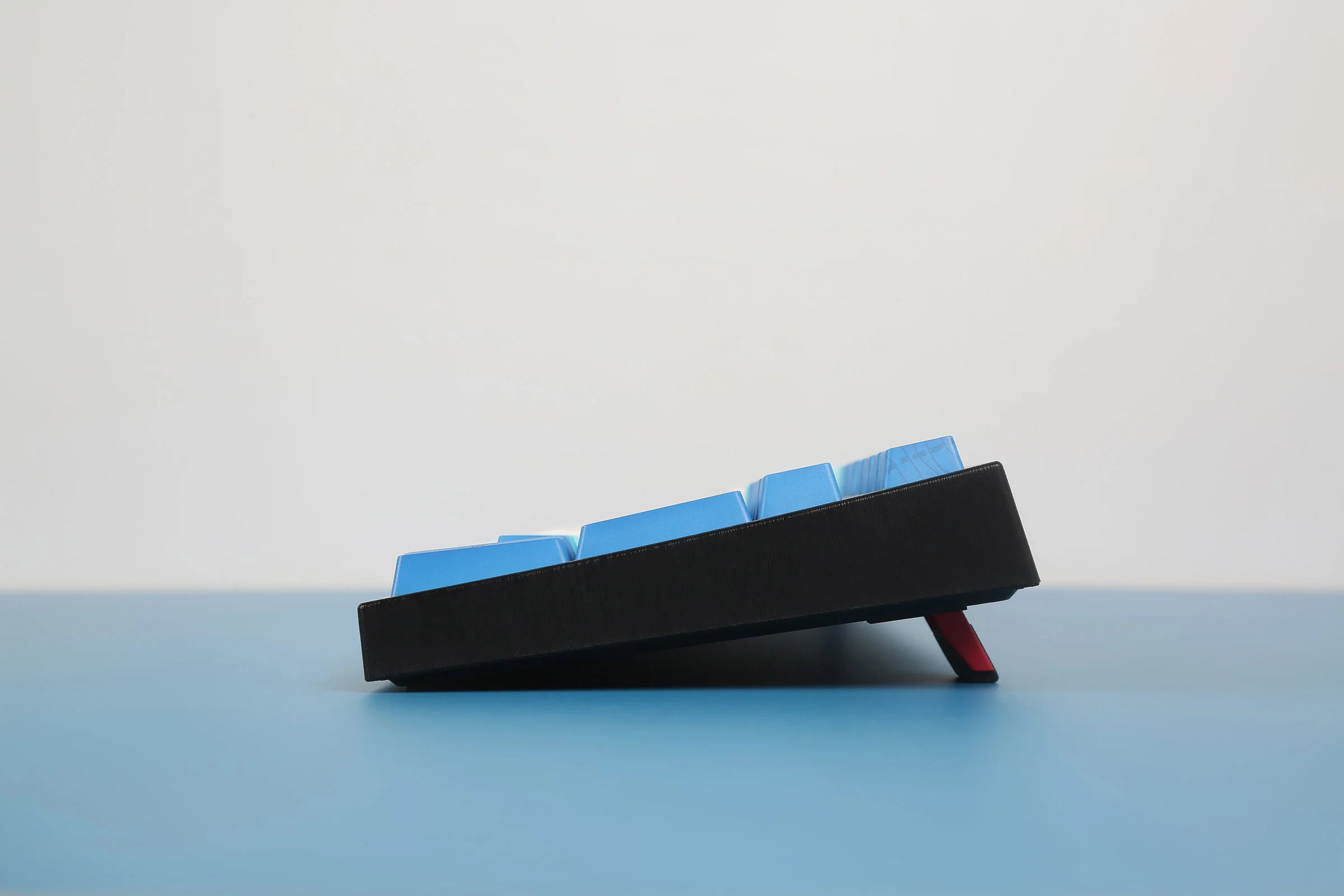Varmilo VA Series V2 Summit R2 Bluetooth Mechanical Keyboard - Image 5