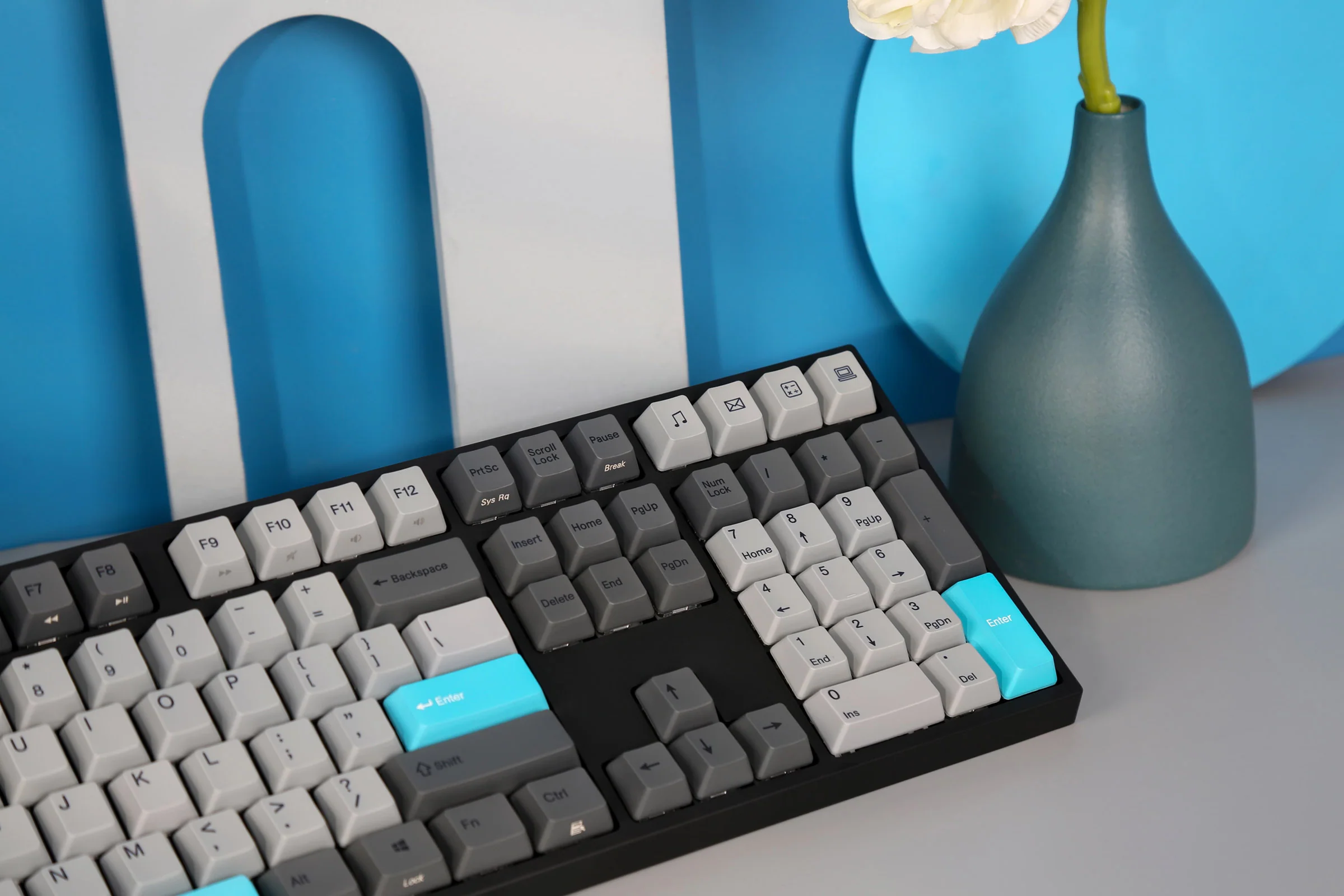 Varmilo MA Series V2 Moonlight White LED EC Mechanical Keyboard - Image 3