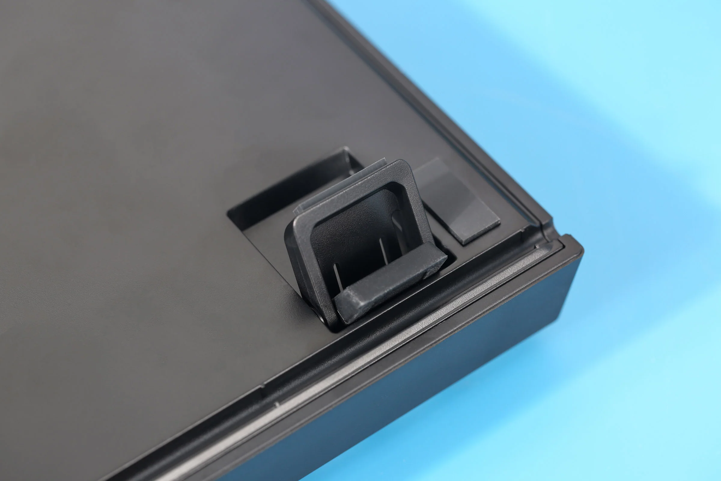 Varmilo VPT108 CMYK Hotswap Bluetooth RGB Mechanical Keyboard - Image 3