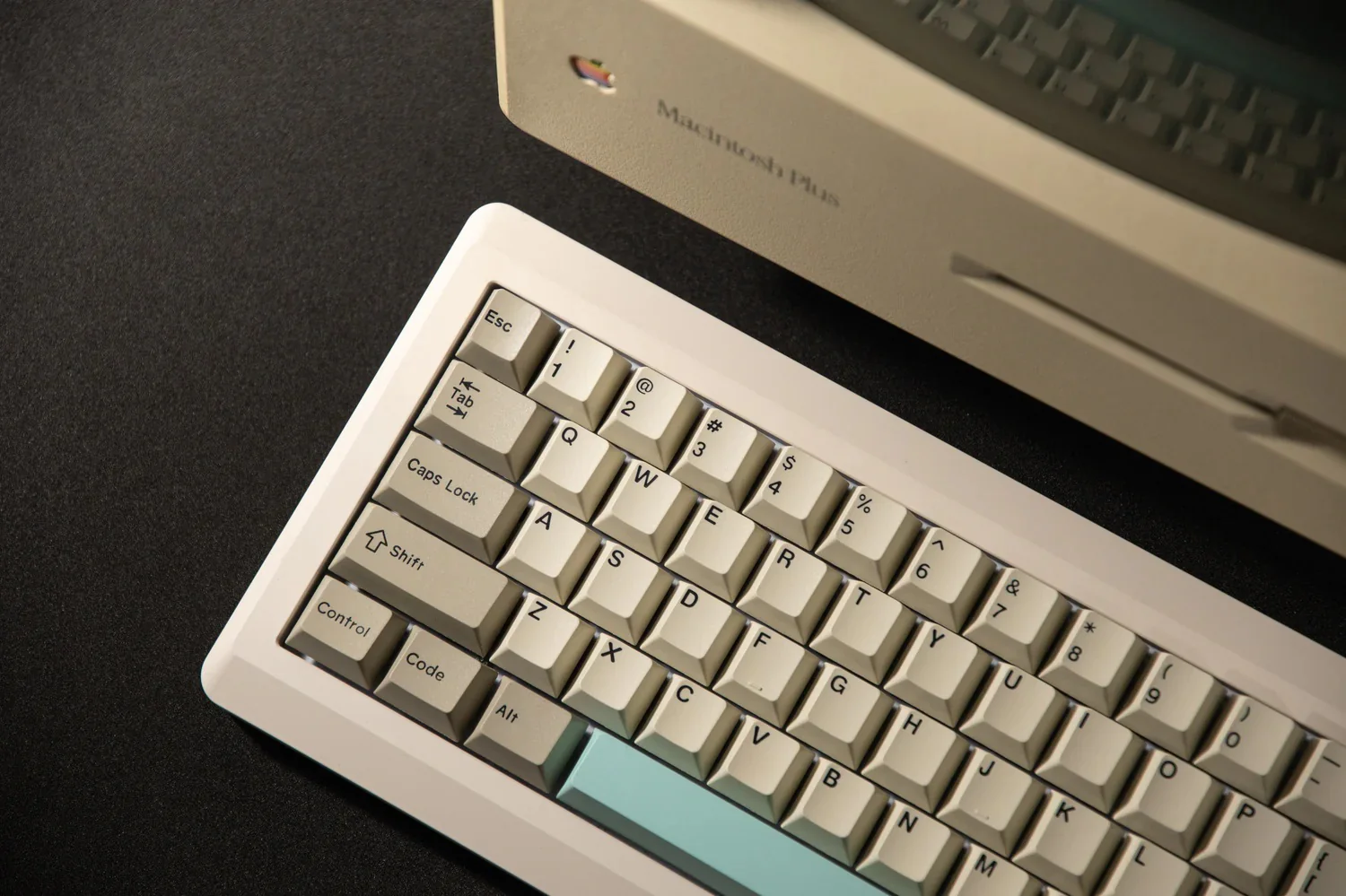 Vortex M0110A Aluminum Barebones Hotswap DIY Keyboard Kit - Image 13